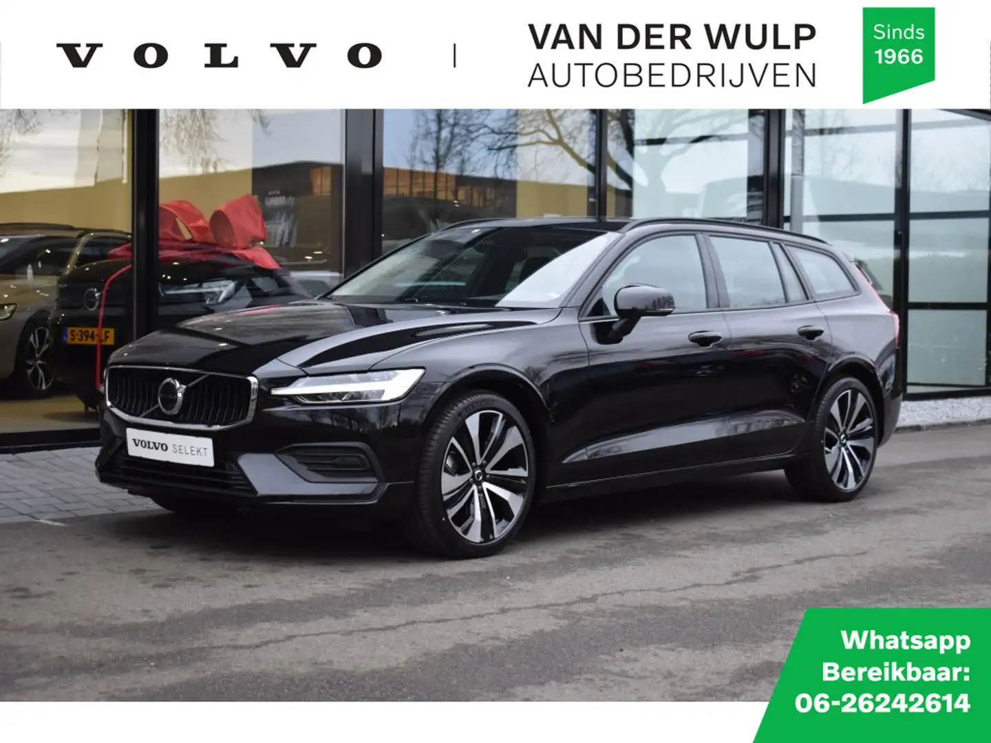 Volvo V60 B3 163PK Essential | 19'' | Trekhaak | Leder | Par Zwart - 1