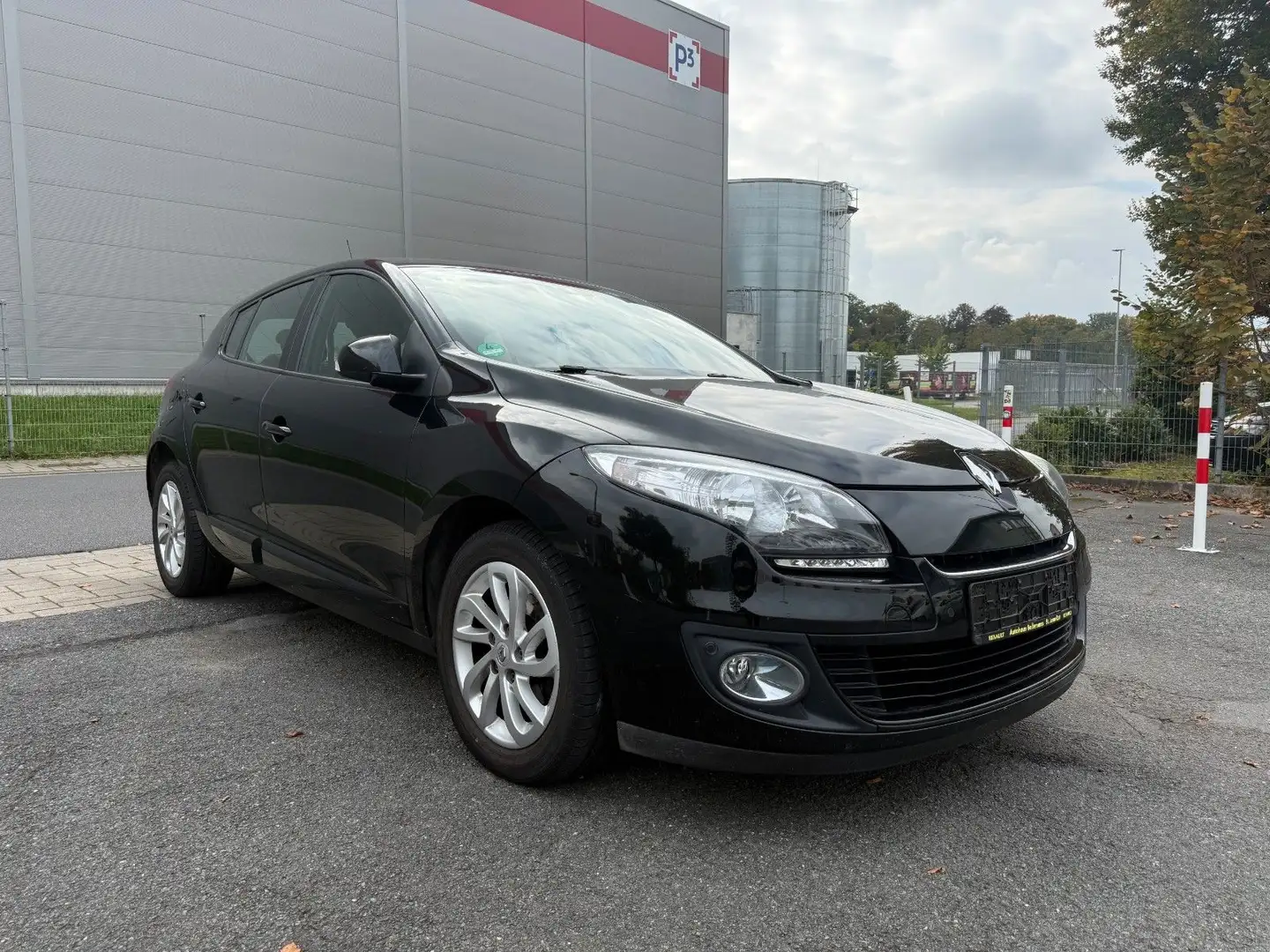 Renault Megane III Lim. 5-trg. Paris NAVI/PDC/EURO5 Schwarz - 2