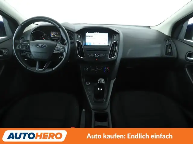 Ford Focus view 12