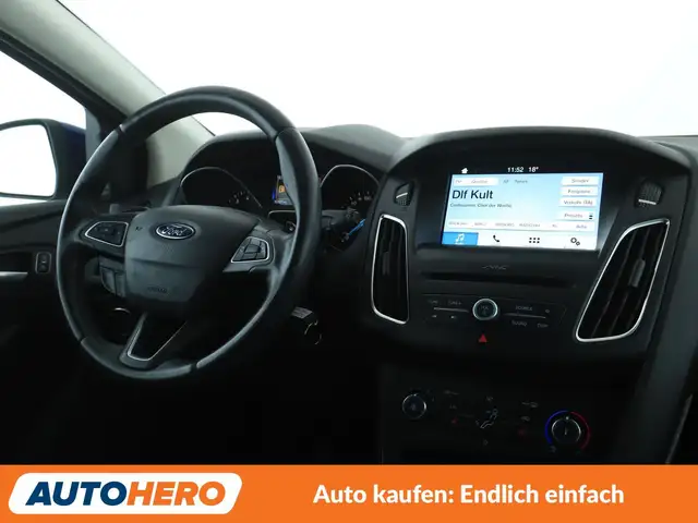 Ford Focus view 13