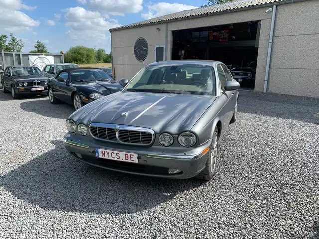 Jaguar XJ6 XJ6 V6 2.7 D - 207 Bi-Turbo Executive A