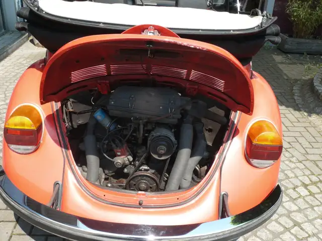 Volkswagen 1303 Cabriolet view 13