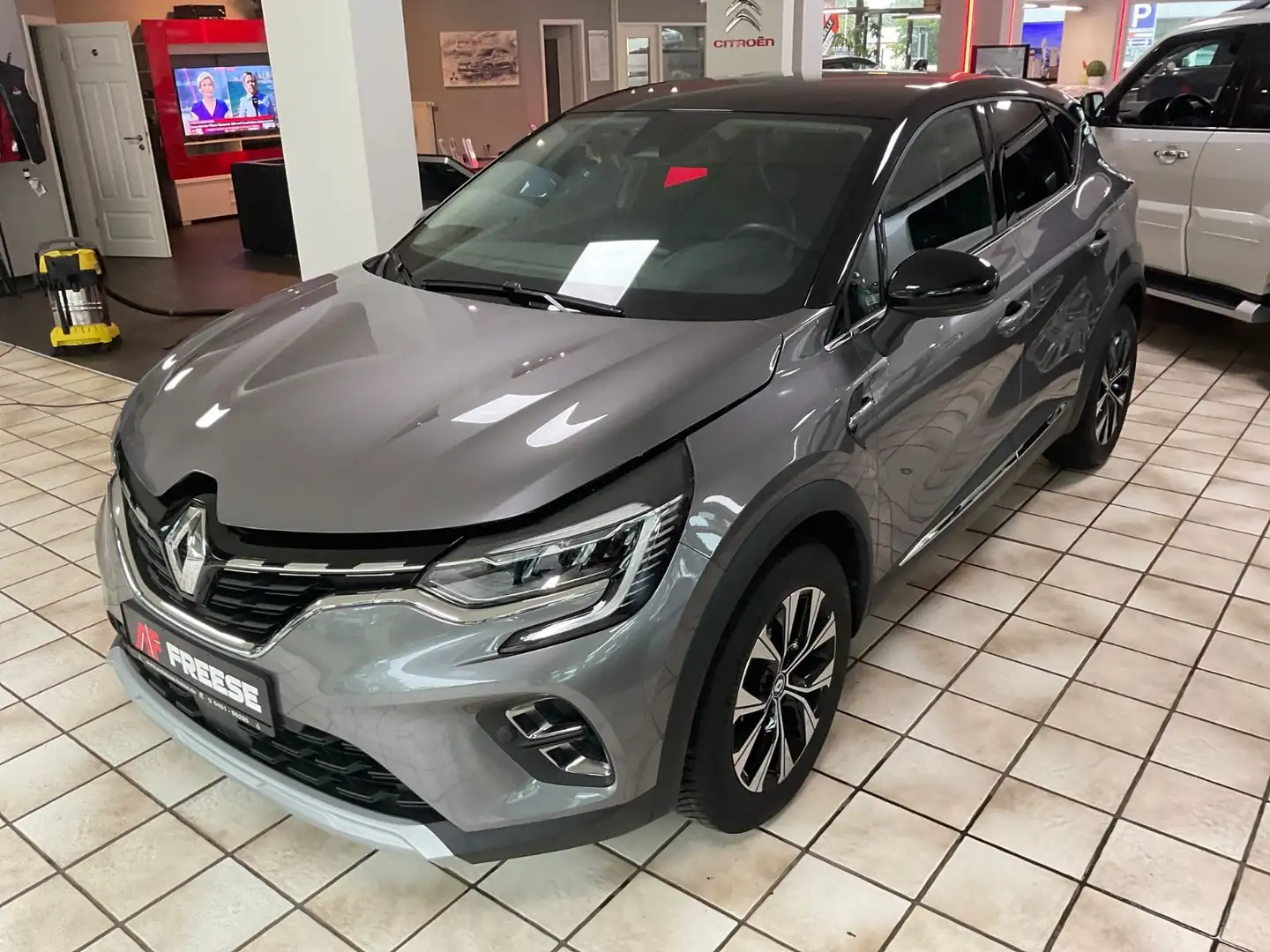 Renault Captur II Techno Grau - 1