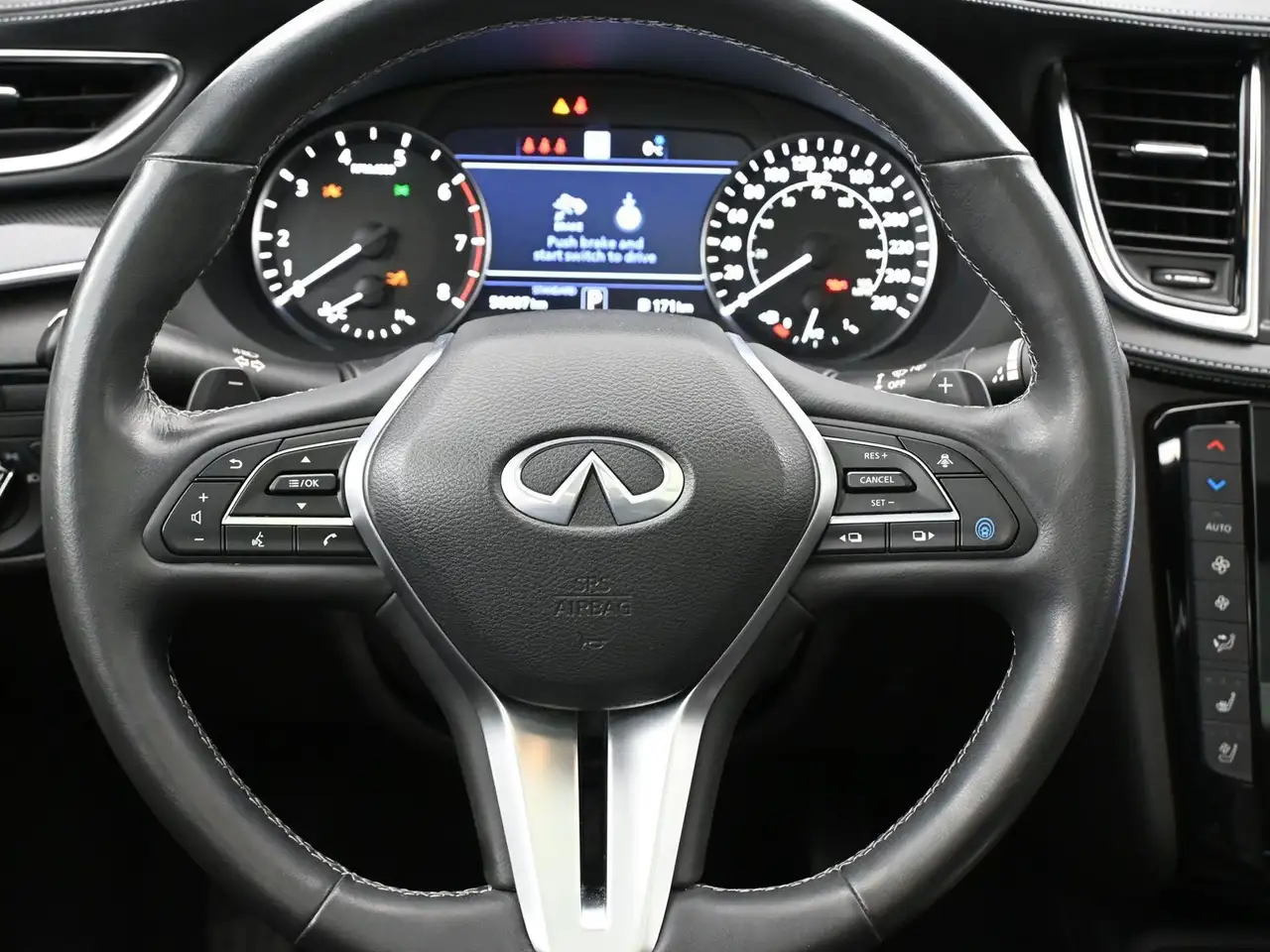 Infiniti QX50 снимка Infiniti QX50