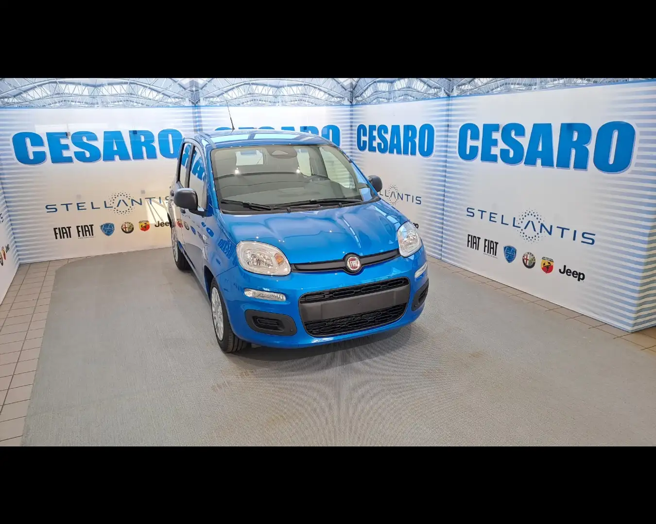 Fiat New Panda 1.0 firefly hybrid s&s 70cv Azul - 1