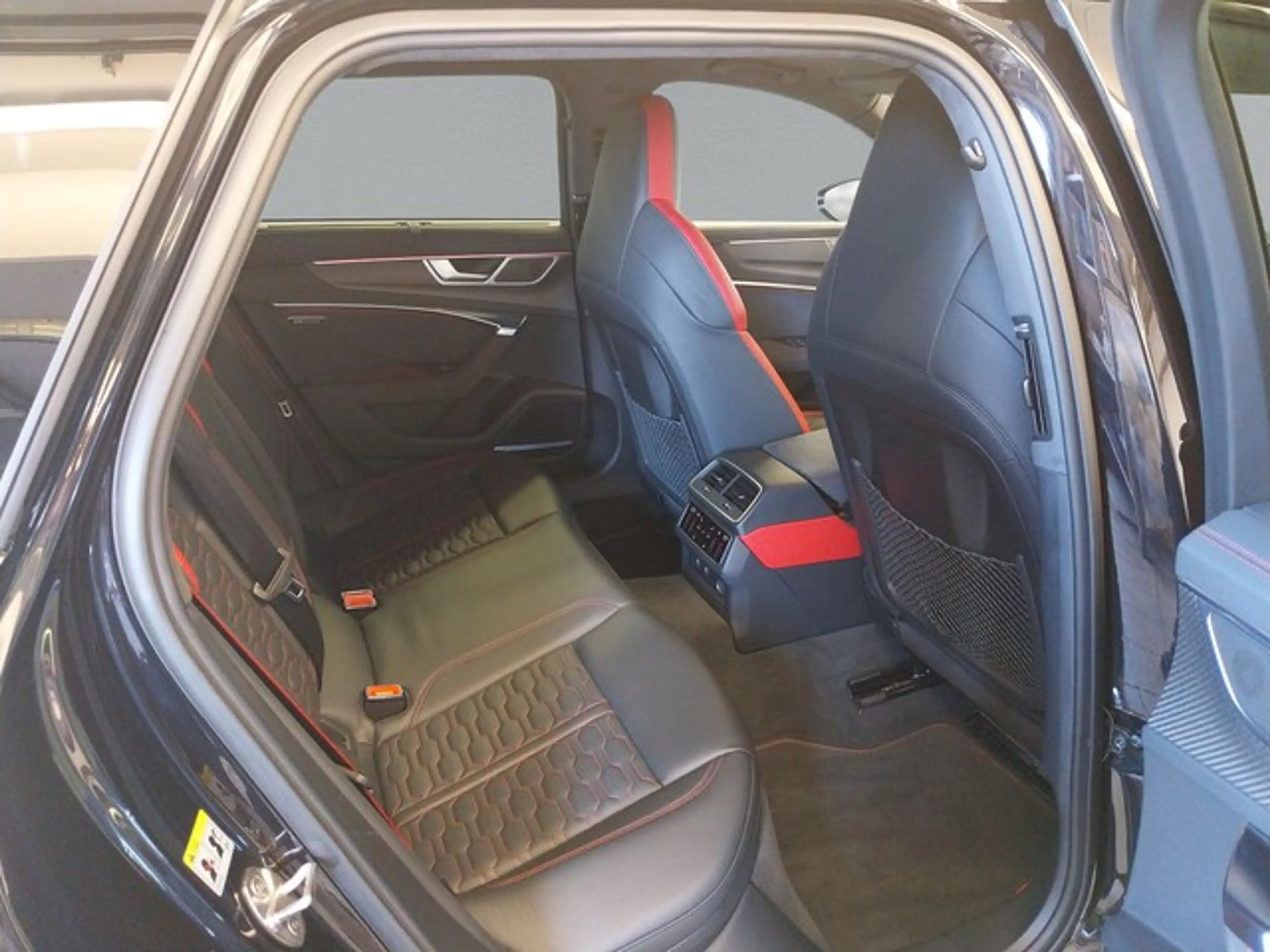 Audi RS6 Avant performance AHK Laser PANO HeadUp — photo 8