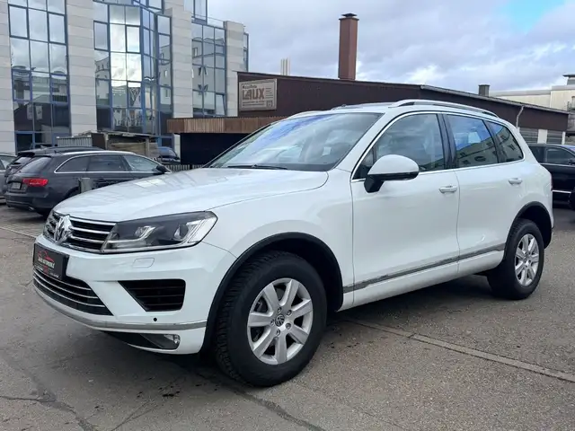 Volkswagen Touareg V6 3.0 TDI 4Motion*EURO6/AHK/XENON/TÜV*