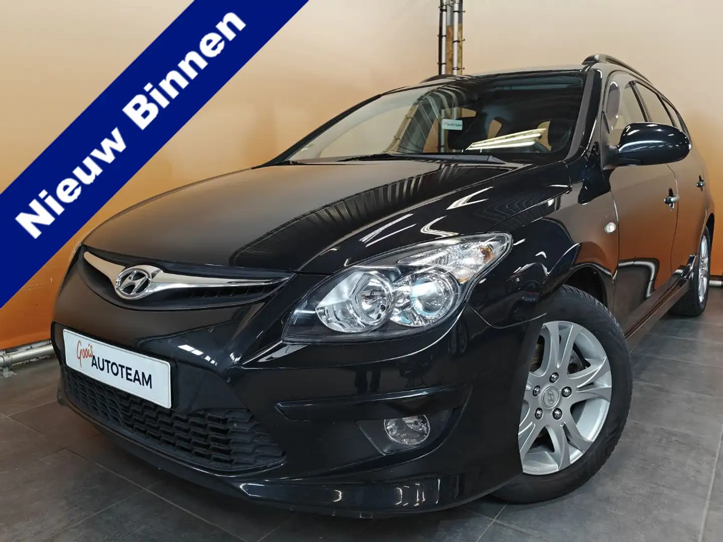 Hyundai i30 CW 1.4i i-Drive Cool LMV | Navi | apk 2/26 Zwart - 1