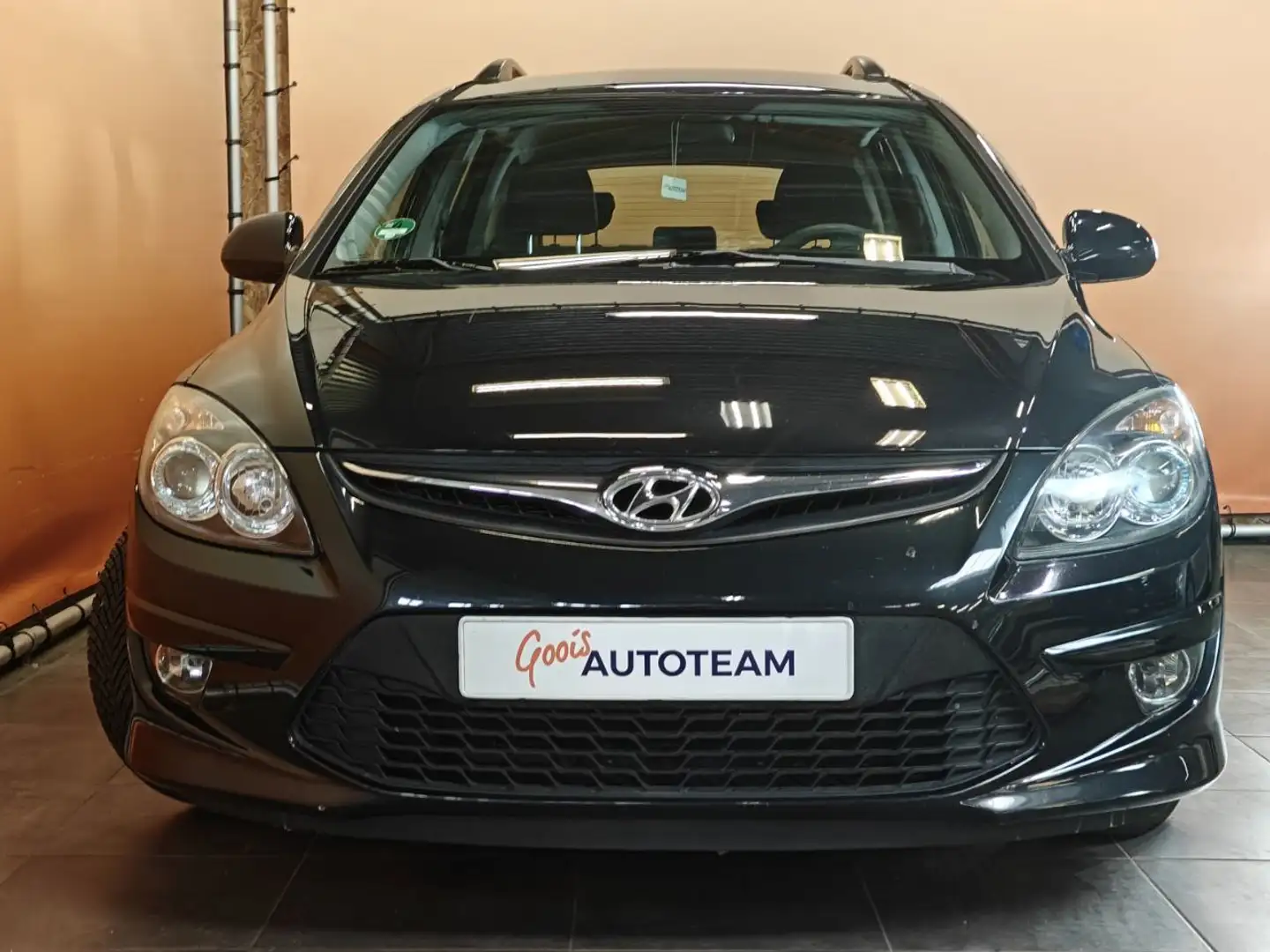 Hyundai i30 CW 1.4i i-Drive Cool LMV | Navi | apk 2/26 Zwart - 2