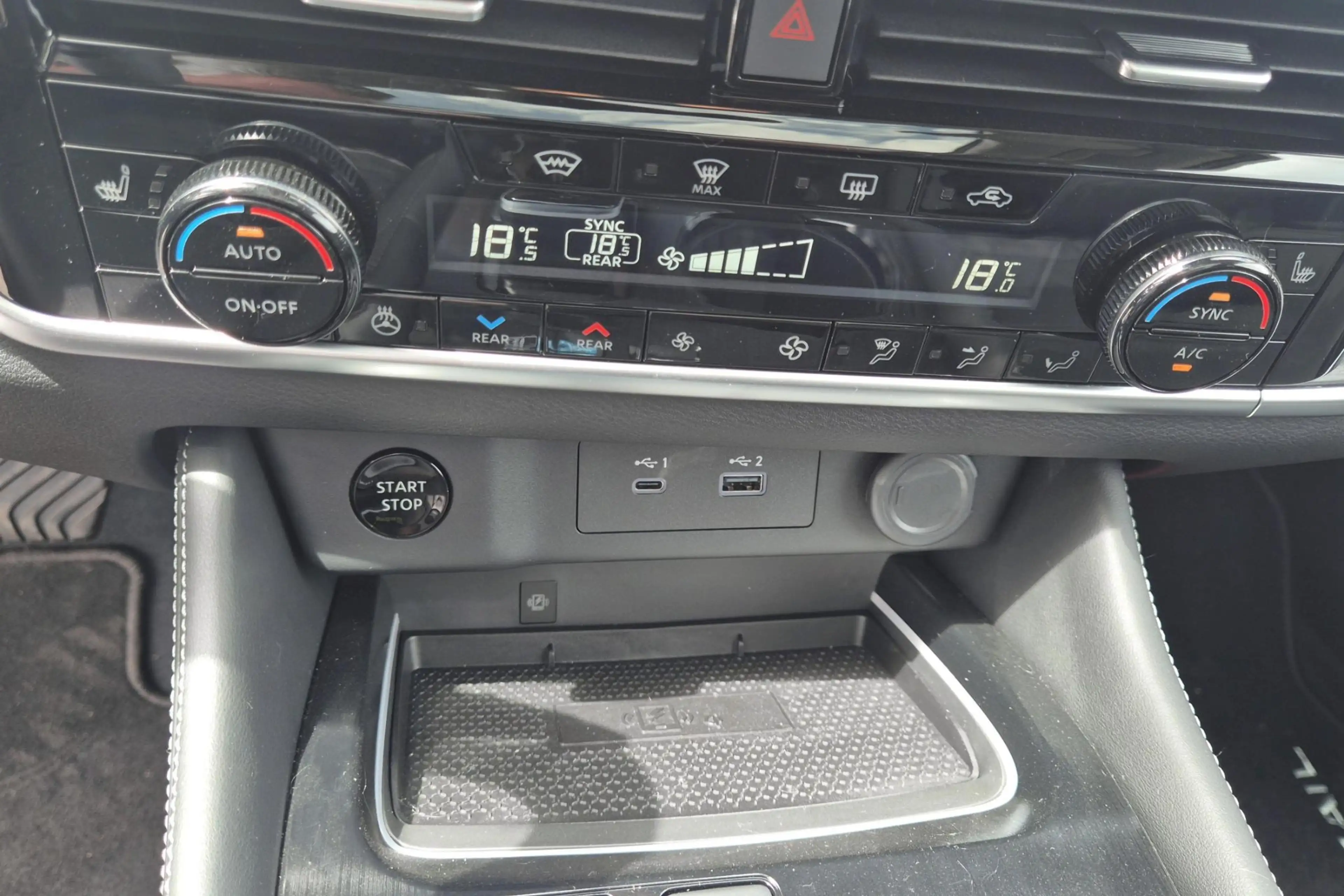 Nissan X-Trail e-POWER e-4ORCE 4WD Tekna+ 7 zit plaatsen/360 came — photo 21