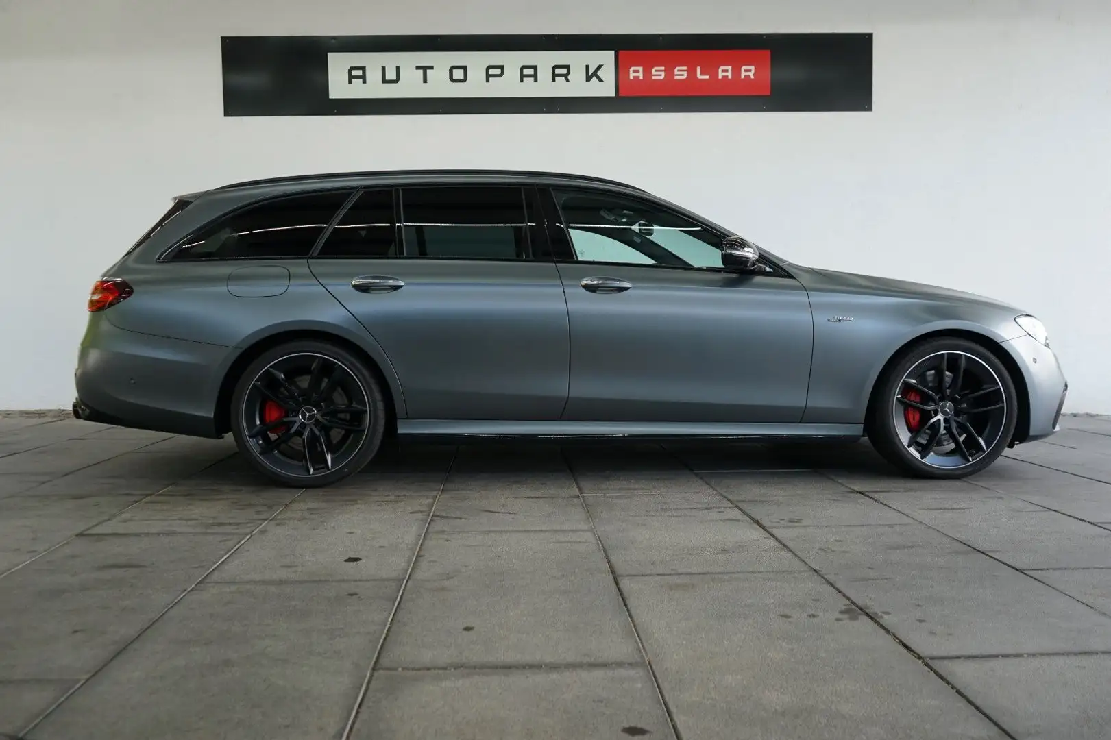 Mercedes-Benz E 53 AMG T 4Matic+Designo-Magno/Hagelschaden ! Grijs - 2