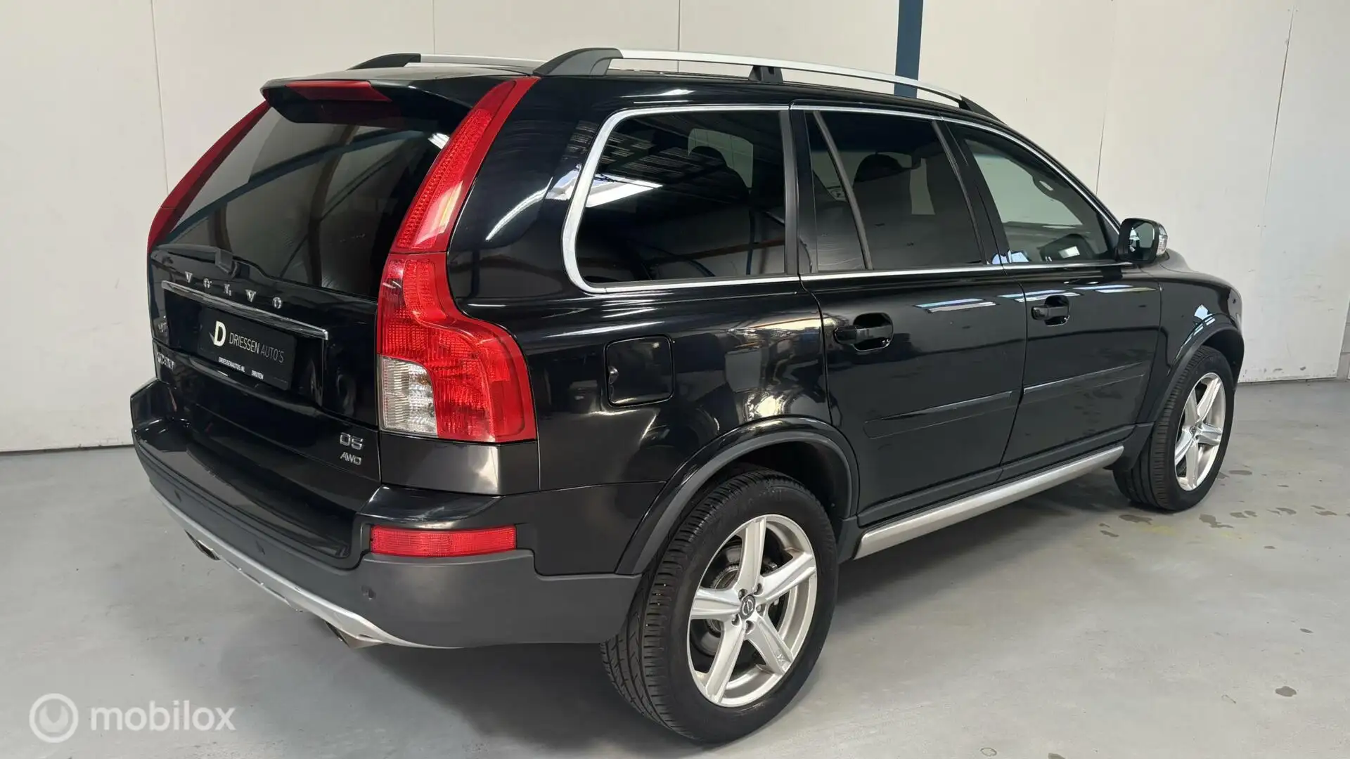 Volvo XC90 2.4 D5 R-Design YOUNGTIMER / 7-ZITS / LEER Чёрный - 2