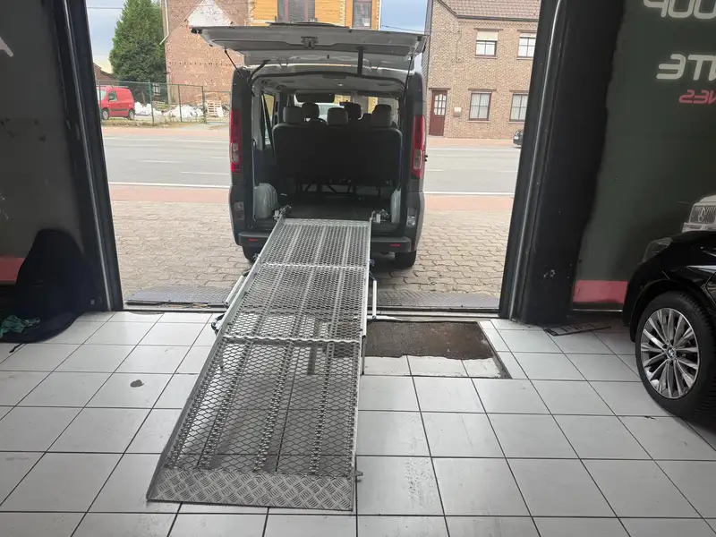 Opel Vivaro PMR *chaise roulante* Rolstoel* 122000kmNetto 7438*