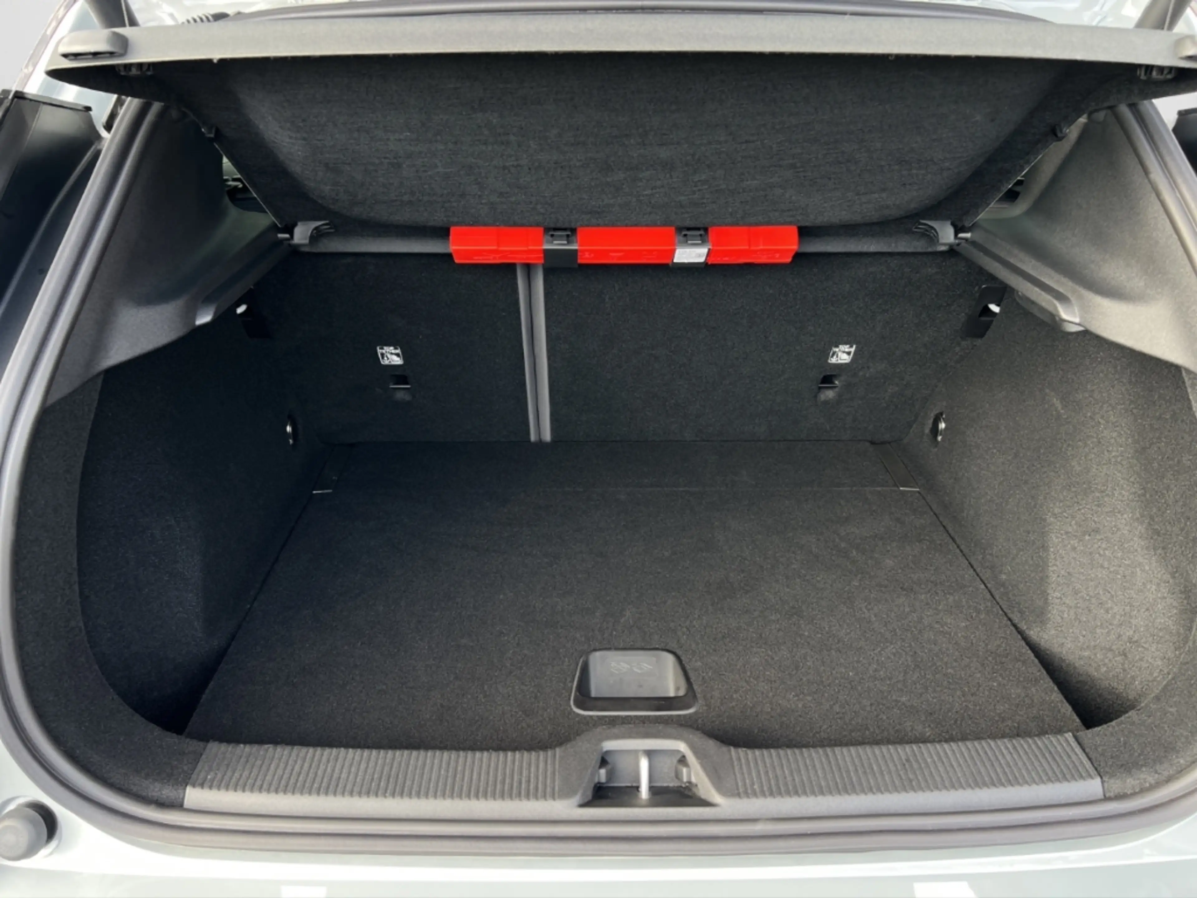 Volvo EX30 Cross Country Performance Pure Electric AWD — photo 13