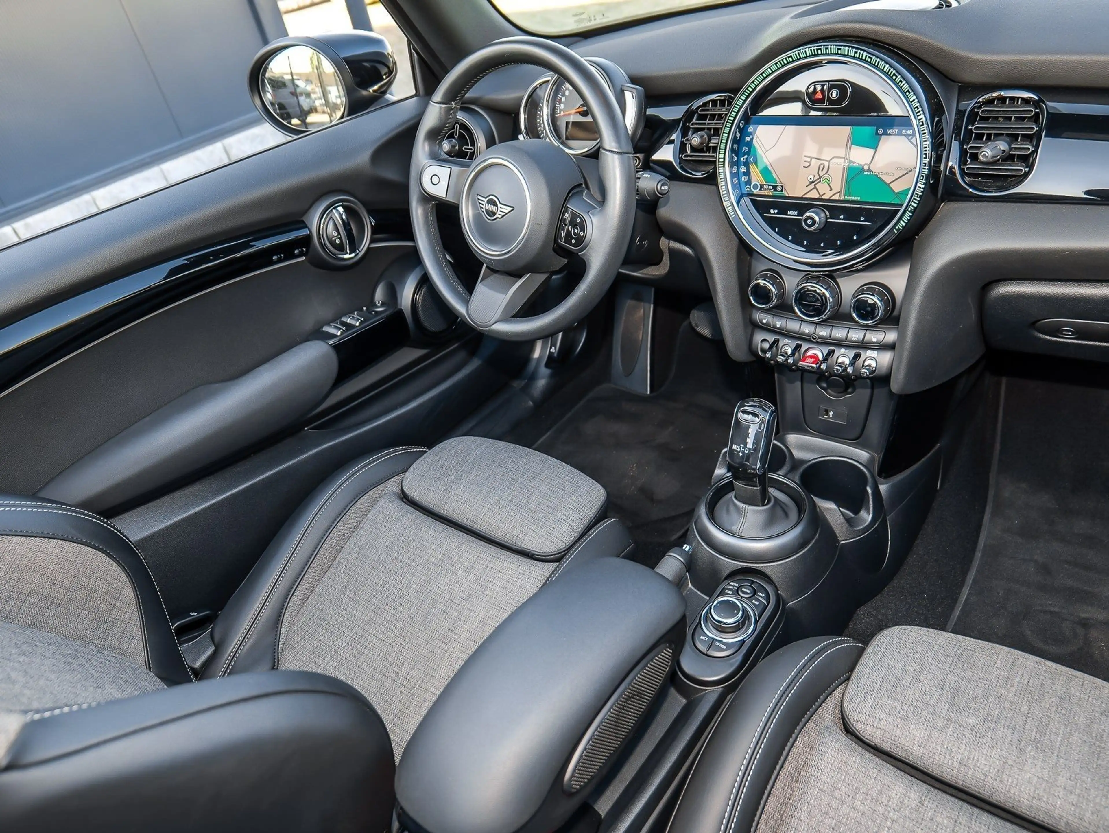 MINI Cooper Cabrio Cooper Cabrio Classic Trim Navi LED PDC DAB Shz — photo 14