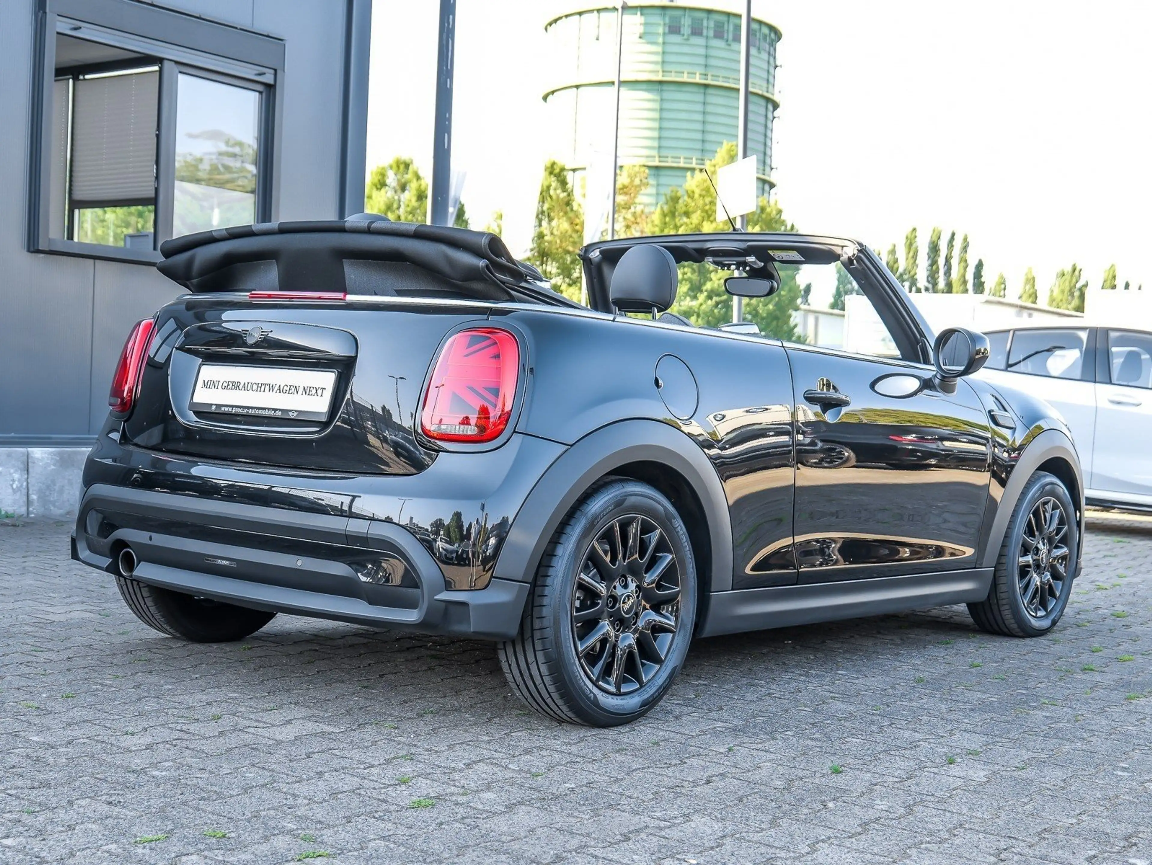 MINI Cooper Cabrio Cooper Cabrio Classic Trim Navi LED PDC DAB Shz — photo 2