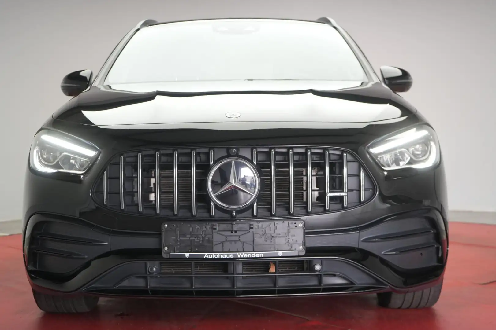 Mercedes-Benz GLA 35 AMG 4Matic Speedshift DCT 8G Leder/Temp/K Schwarz - 2