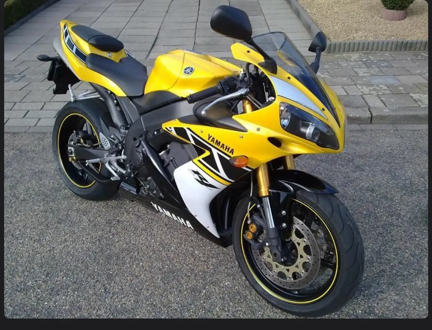 Yamaha YZF-R1 50th Anniversary Edition Жовтий - 1