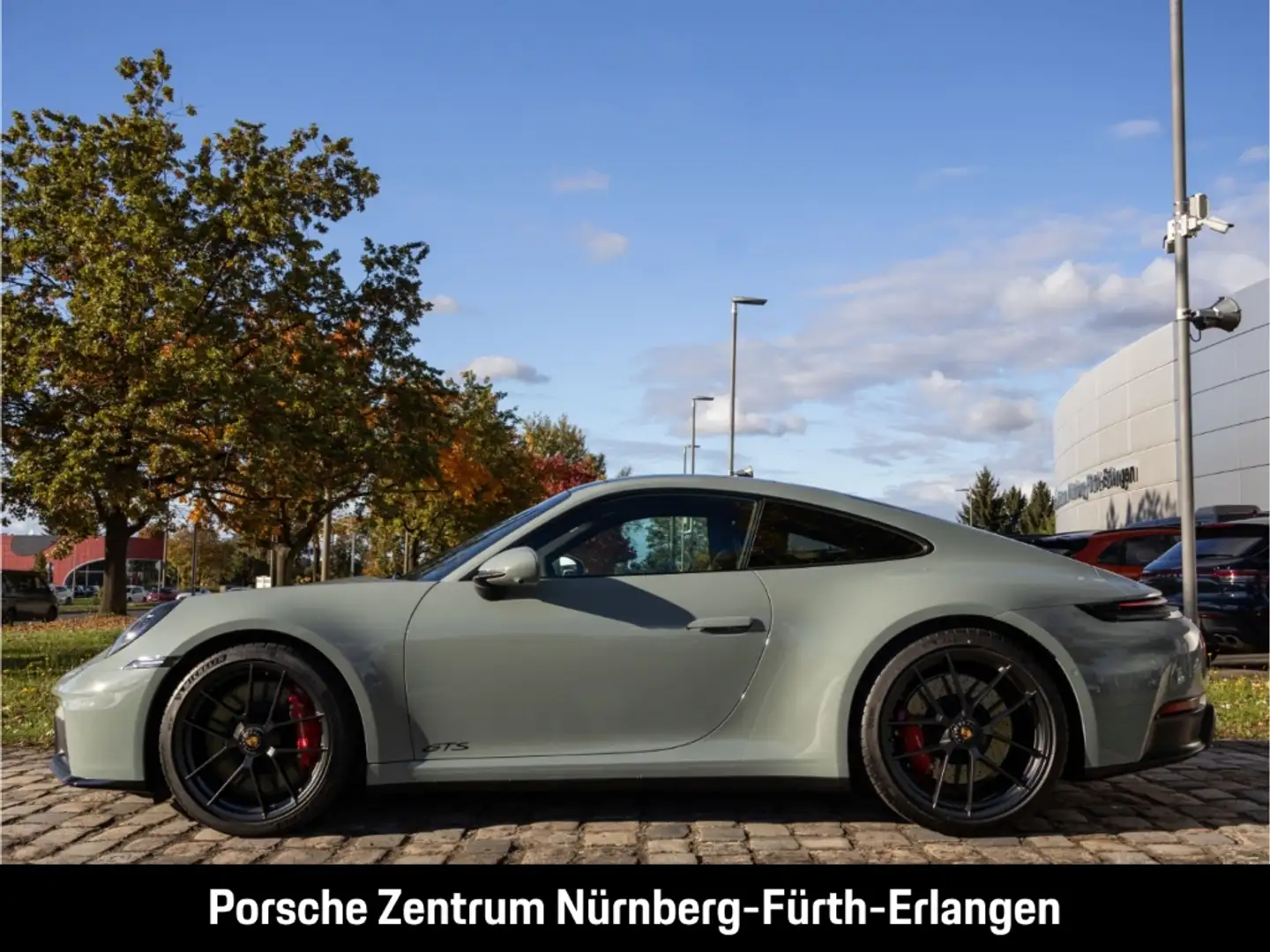 Porsche 992 911 Carrera 4 GTS Liftachse HD-Matrix 360°Kamera Grün - 2
