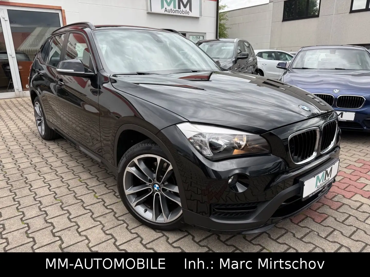 BMW X1 20d sDrive SportLine-NAVI-AHK-PDC-SHZ-TEM-18Z Noir - 1