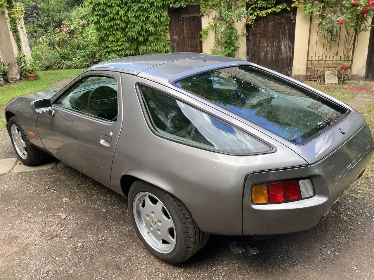Porsche 928 S2, foto 4