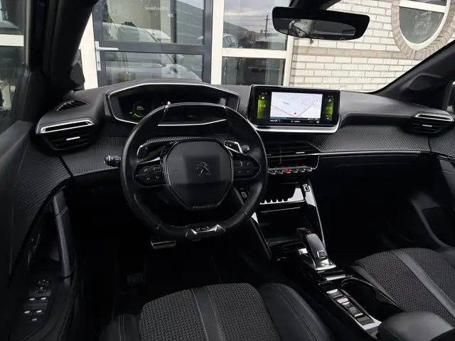 Peugeot 208 view 16