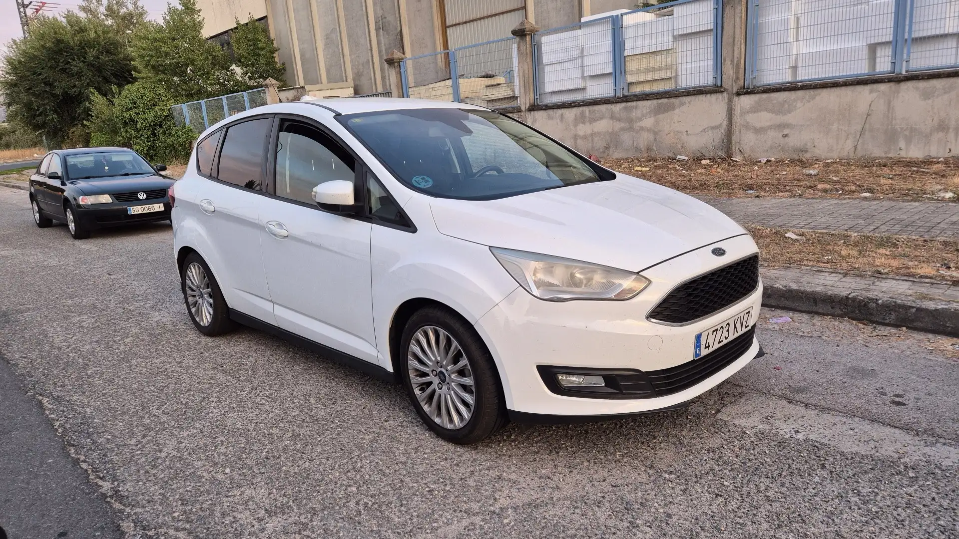 Ford C-Max 1.5TDCi Trend+ 95 Titanium - 1
