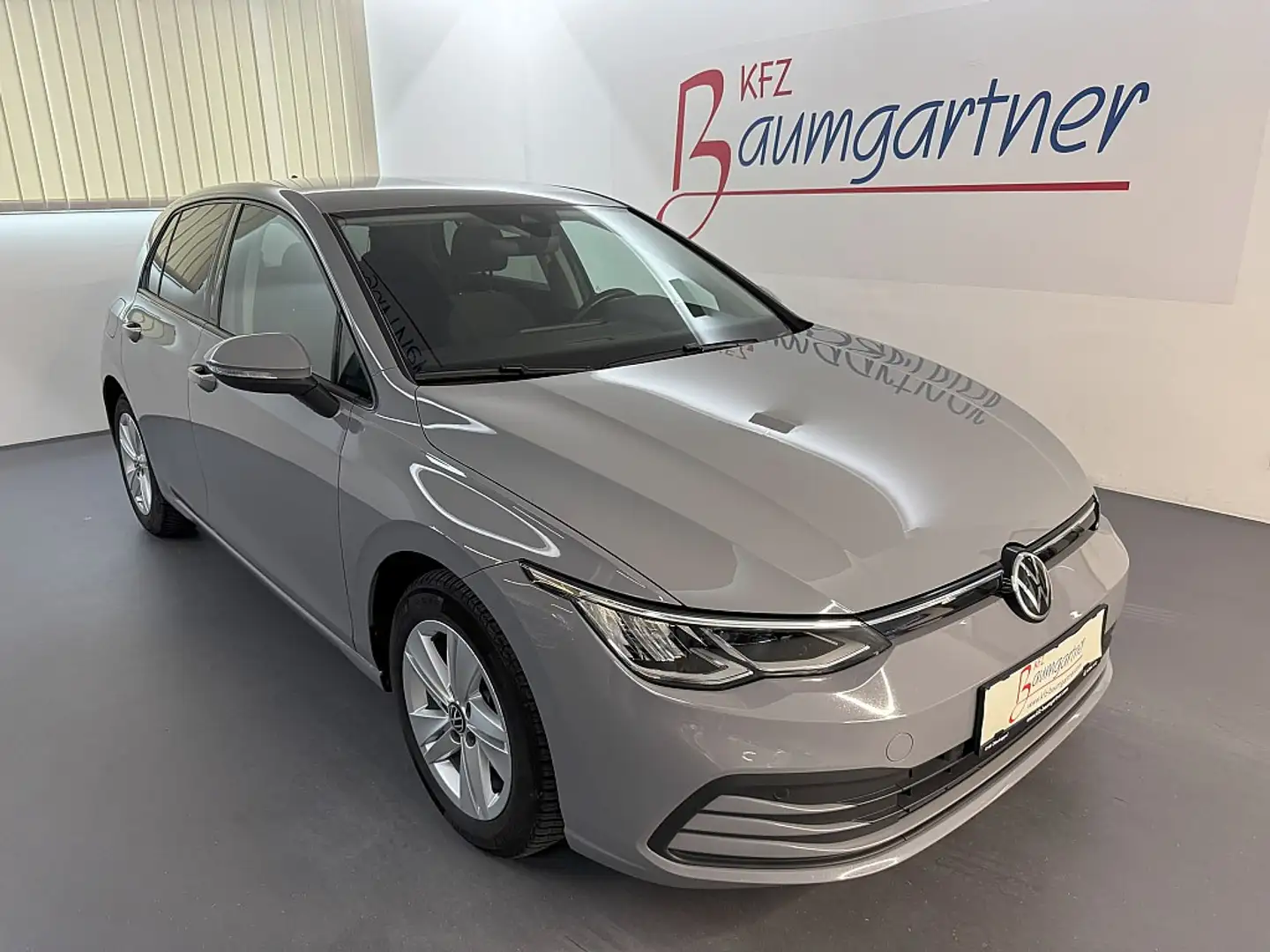 Volkswagen Golf 8 2,0TDI DSG Life *LED*Virtual*NAVI*ACC*Sitzhei... Grau - 1
