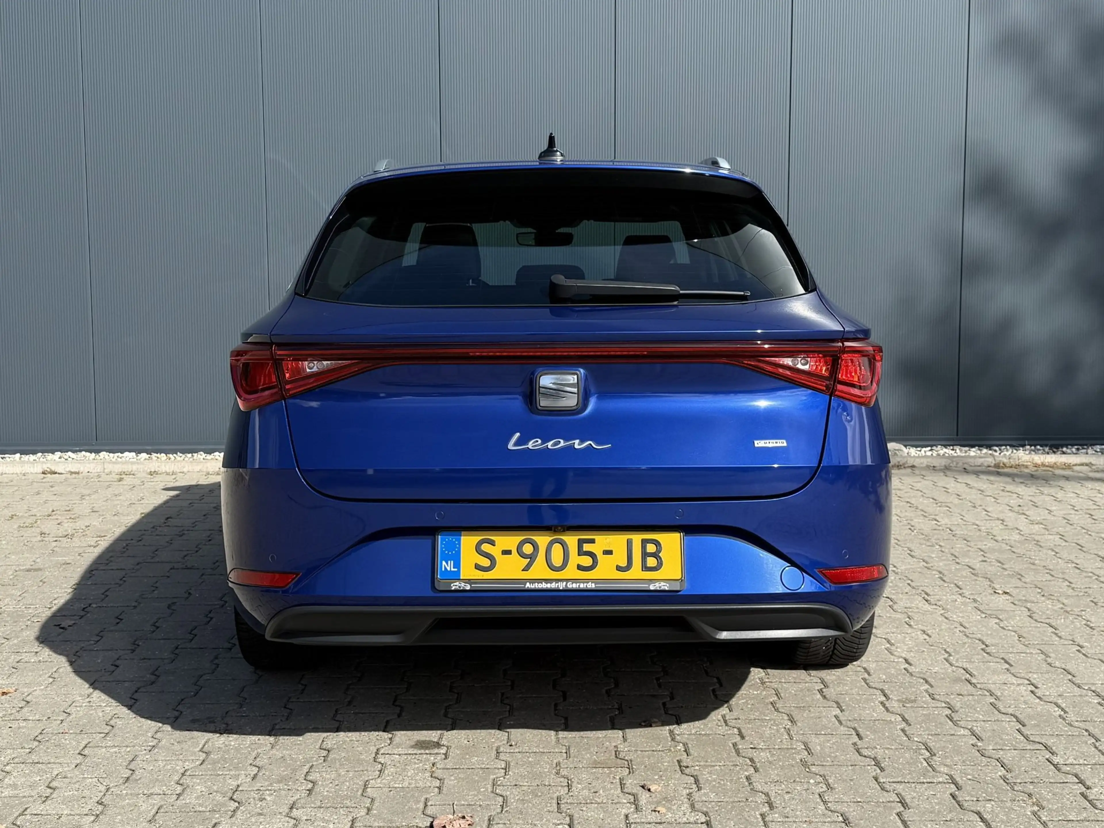 SEAT Leon e-Hybrid Sportstourer 1.4 TSI eHybrid PHEV FR Airco Cruise — photo 8
