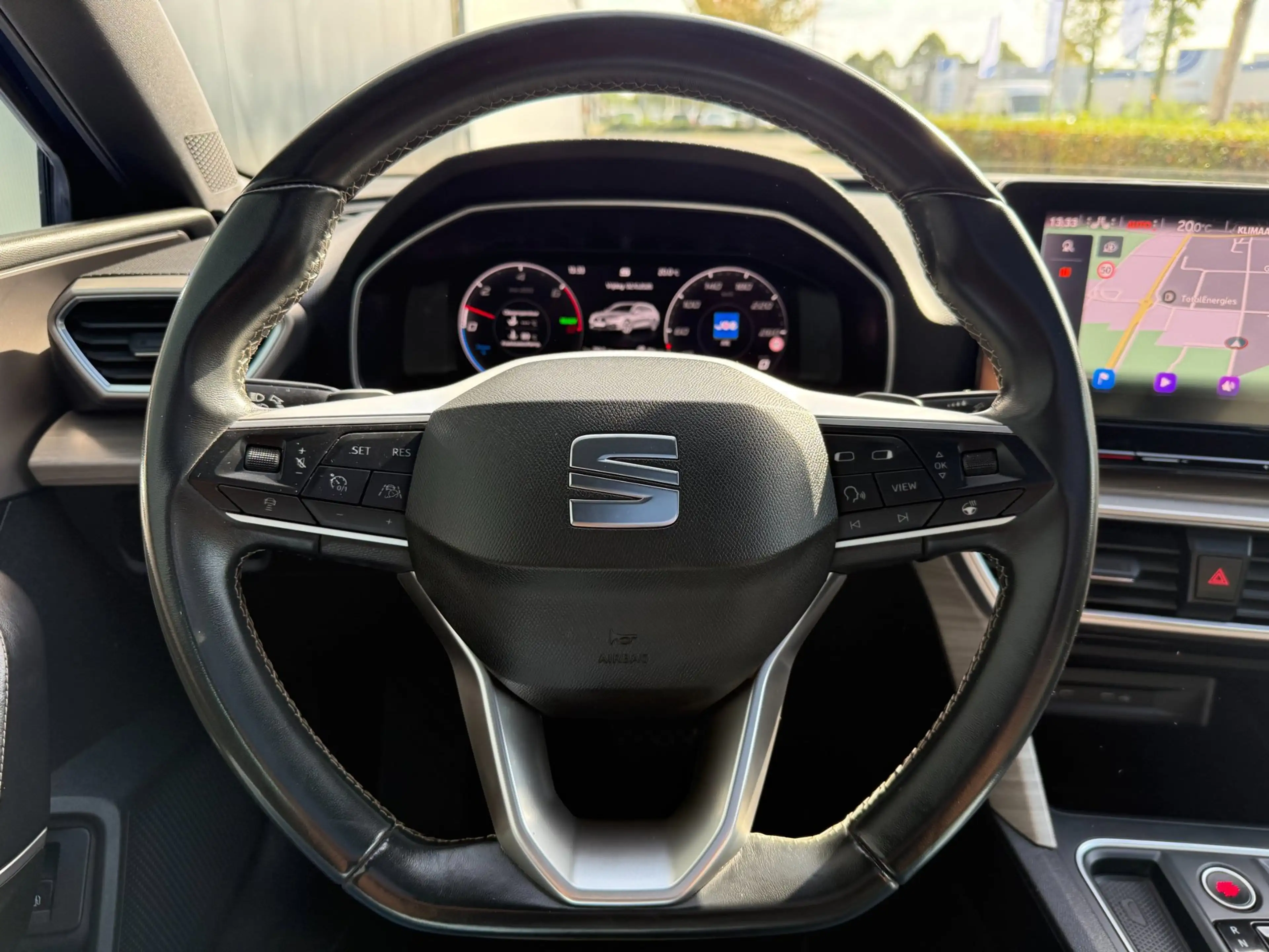 SEAT Leon e-Hybrid Sportstourer 1.4 TSI eHybrid PHEV FR Airco Cruise — photo 2