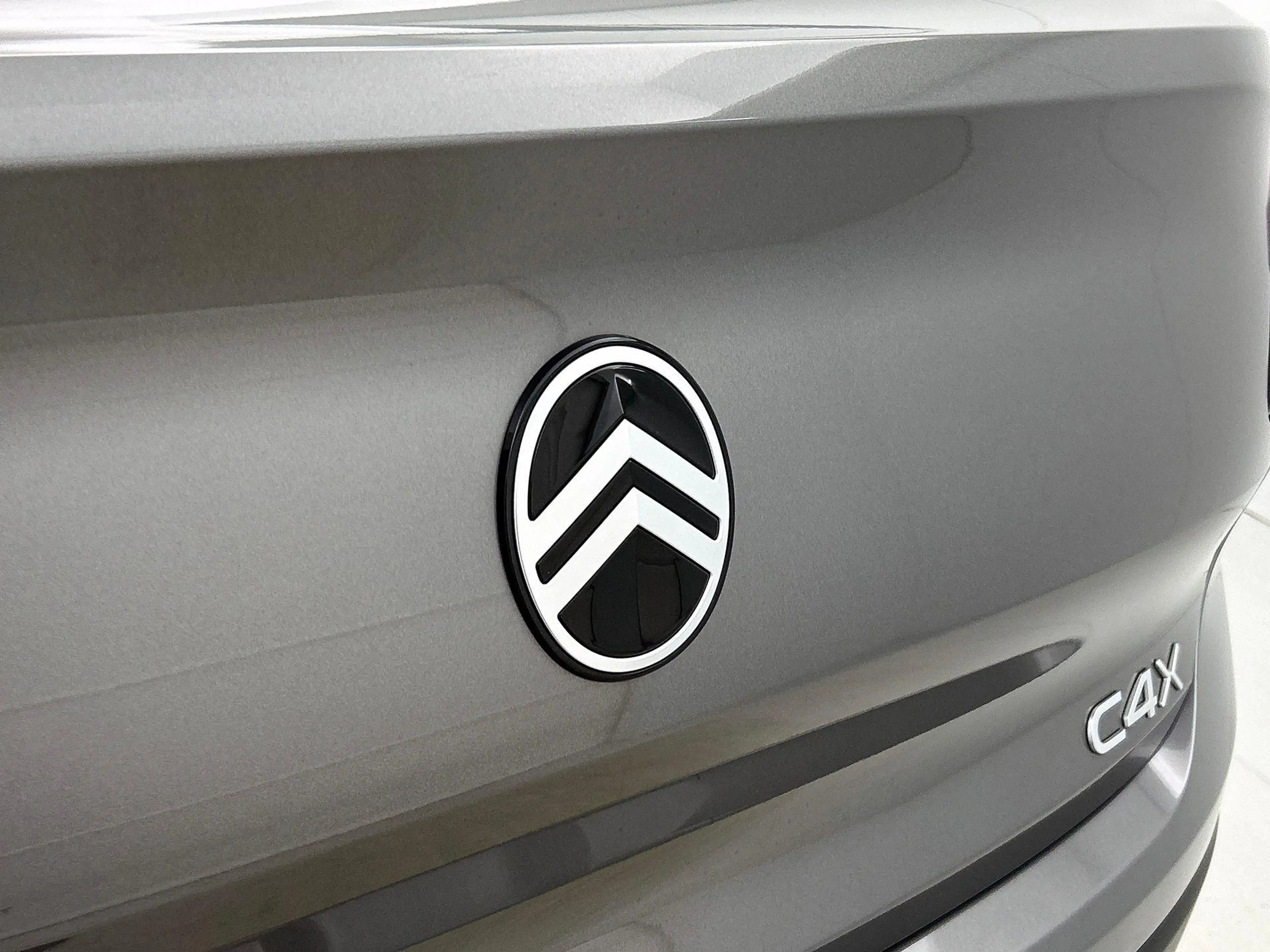 Citroen C4 X 1.2 Hybrid 145 Business CAMERA | NAVI & CARPLAY | — photo 17