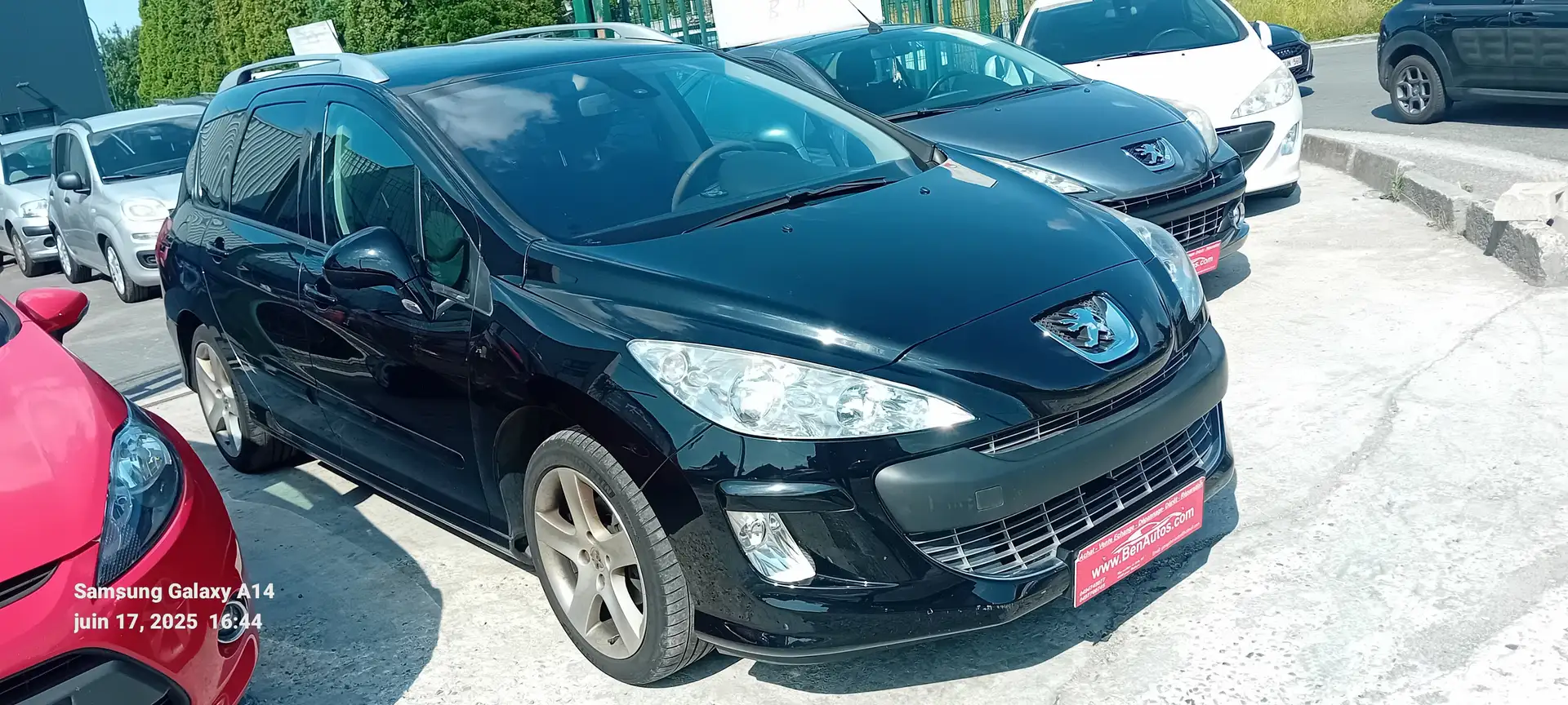 Peugeot 308 SW 1.6 HDi Confort Pack Zwart - 1