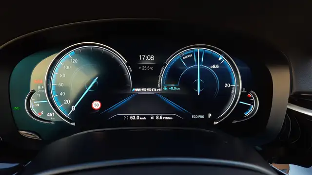 BMW 550 d xDrive*PANO*B&W*Massage*TV*NP: 138.000** Ansicht 38