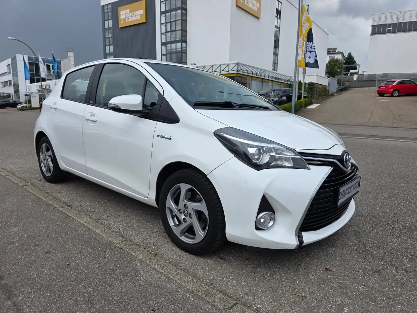 Toyota Yaris Edition-S Hybrid Weiß - 1