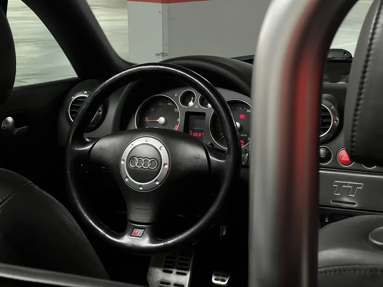 Audi TT Roadster 1.8t SLine Cabrio 18+19“ Tomason, foto 9