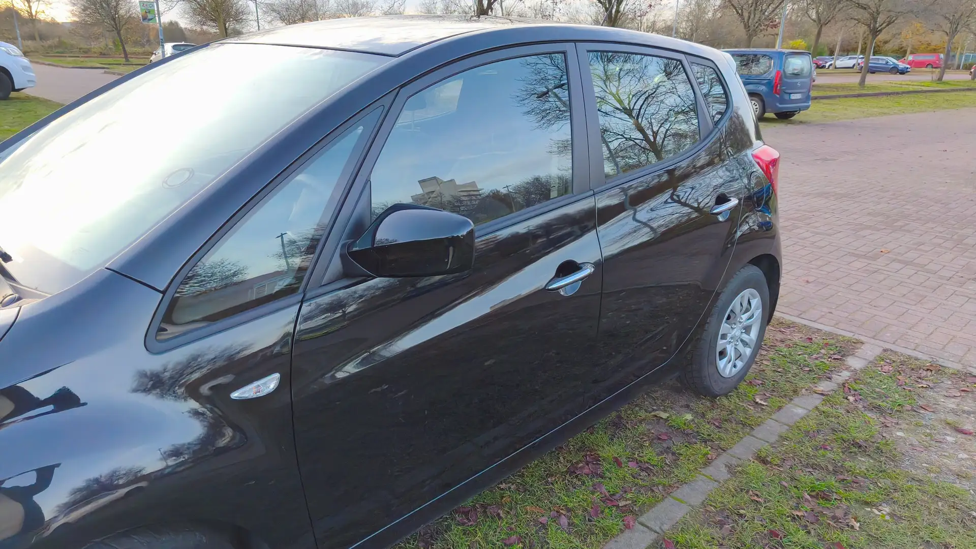 Hyundai iX20 ix20 1.6 blue Space+ Negru - 2