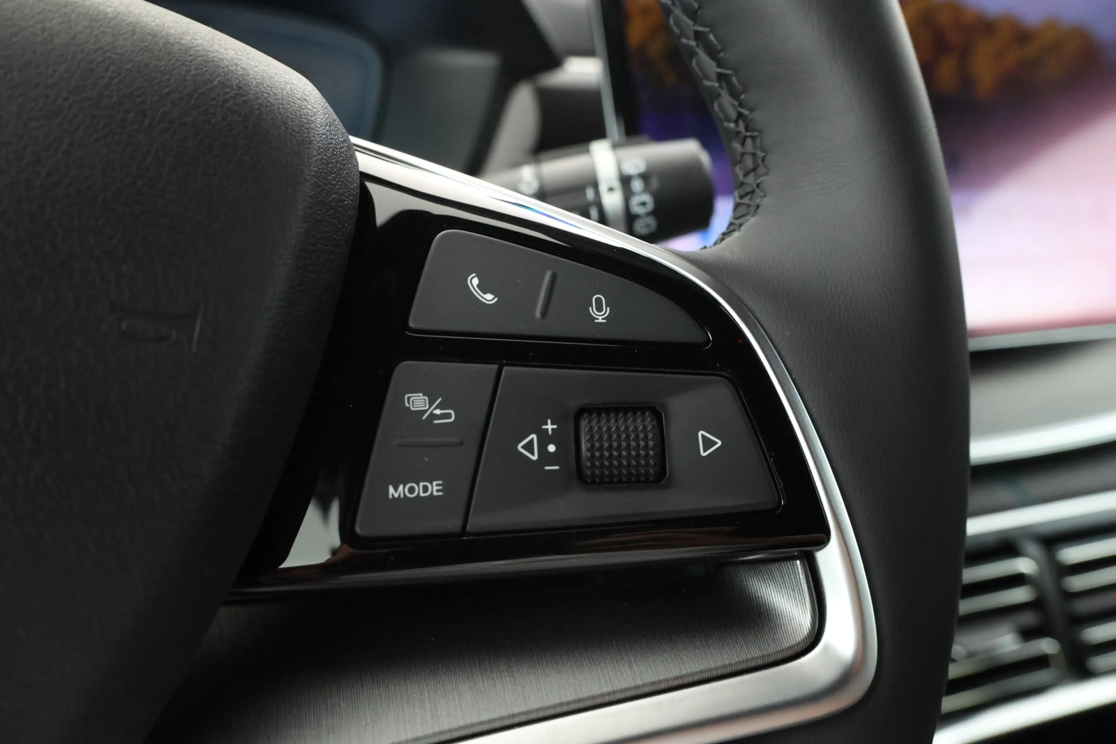 BYD Seal U 1.5 DM-i FWD Boost Full Black! — photo 24