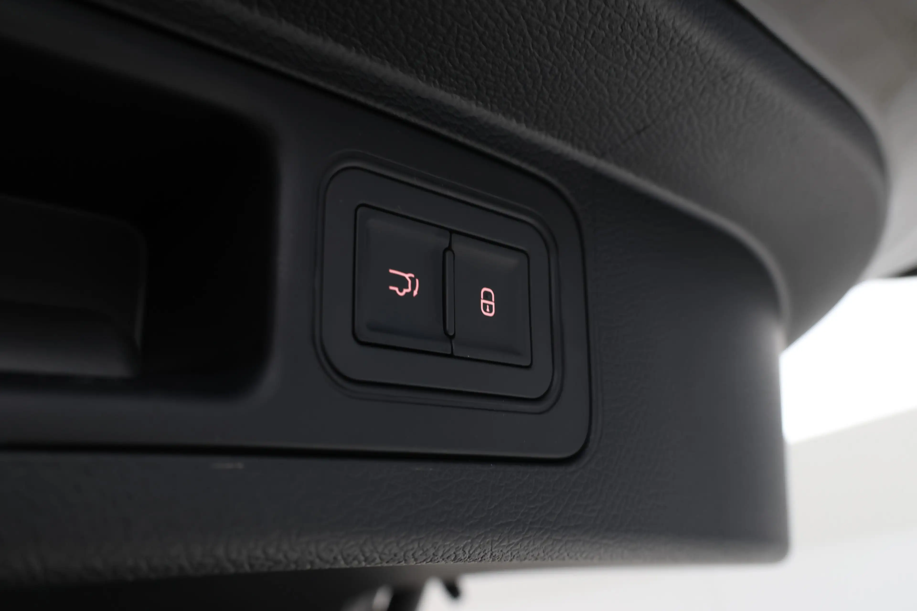 BYD Seal U 1.5 DM-i FWD Boost Full Black! — photo 14
