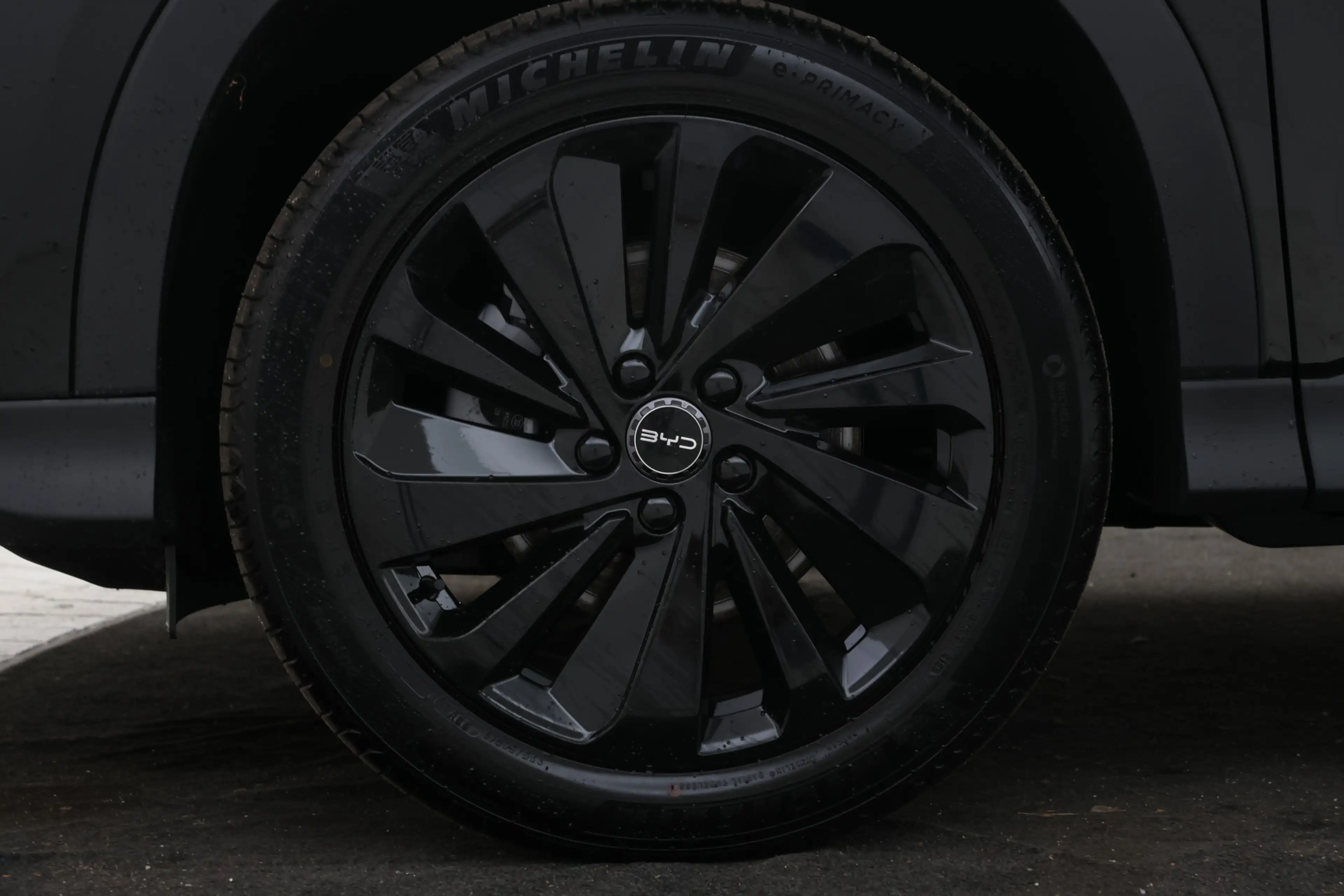 BYD Seal U 1.5 DM-i FWD Boost Full Black! — photo 8