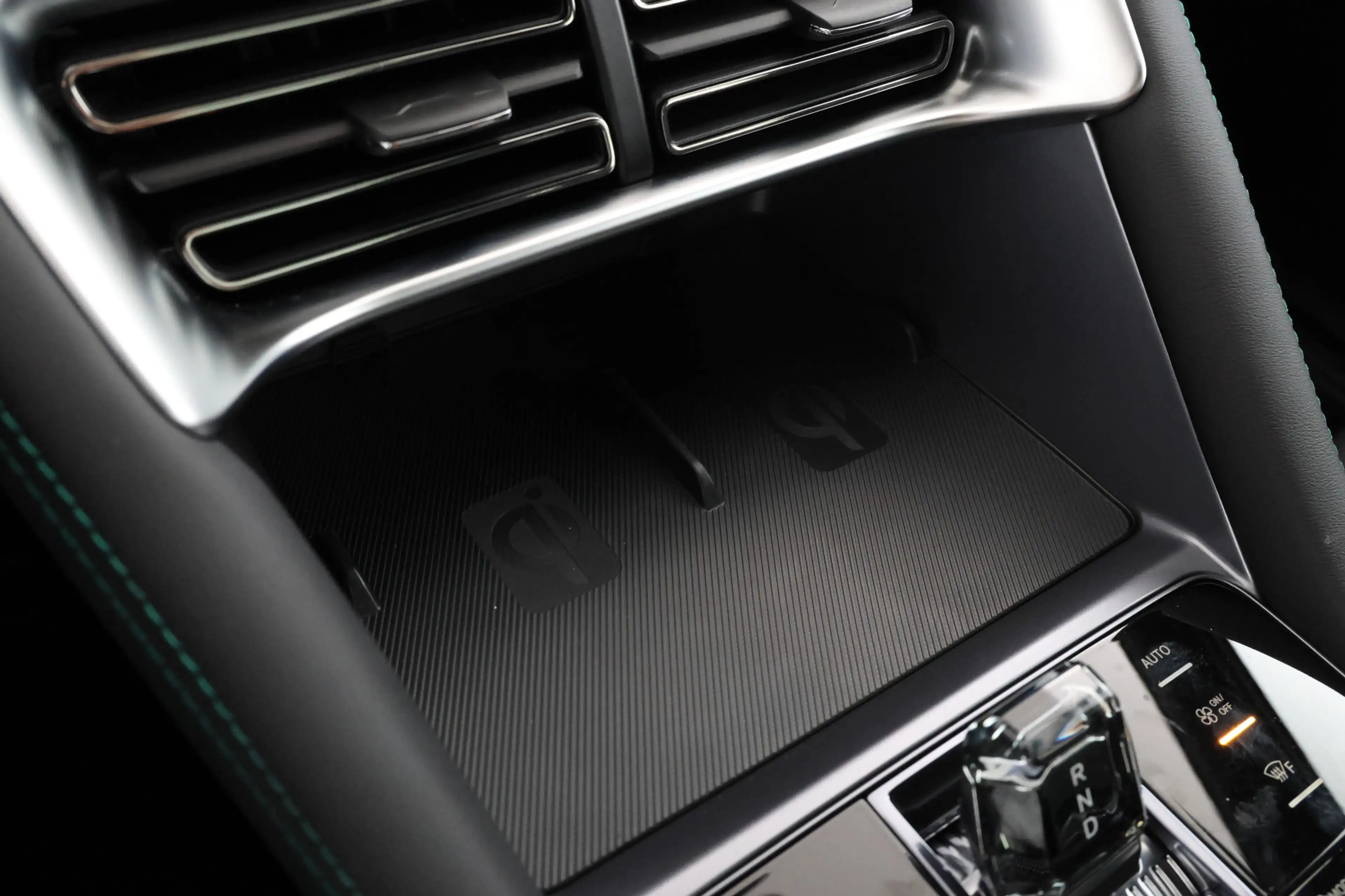 BYD Seal U 1.5 DM-i FWD Boost Full Black! — photo 35
