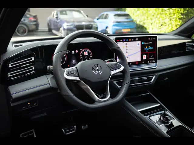 Volkswagen Tiguan view 11