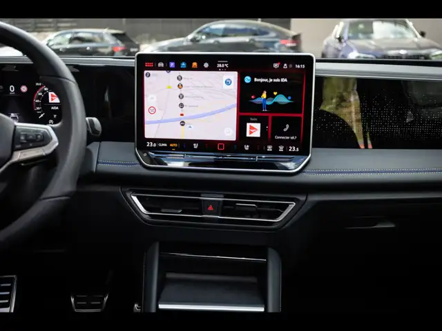 Volkswagen Tiguan view 14