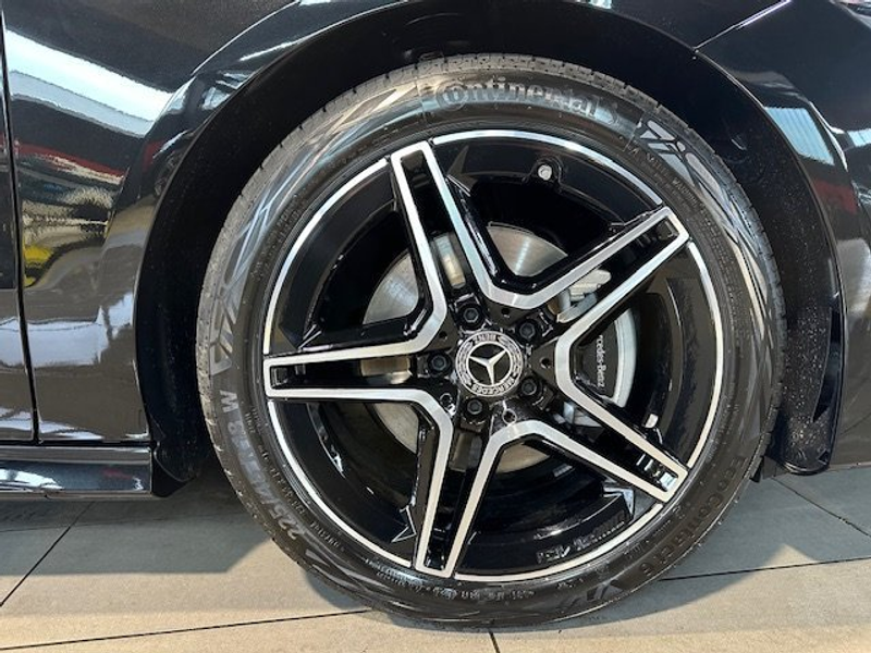 Mercedes-Benz CLA 180 SB AMG Night Edition Pano/StdHG/Dist/Tot — photo 4