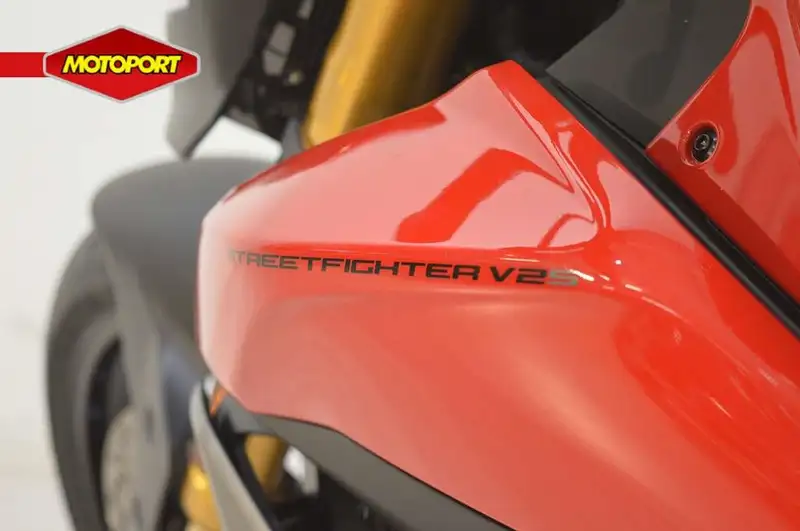 Ducati Streetfighter - foto 8
