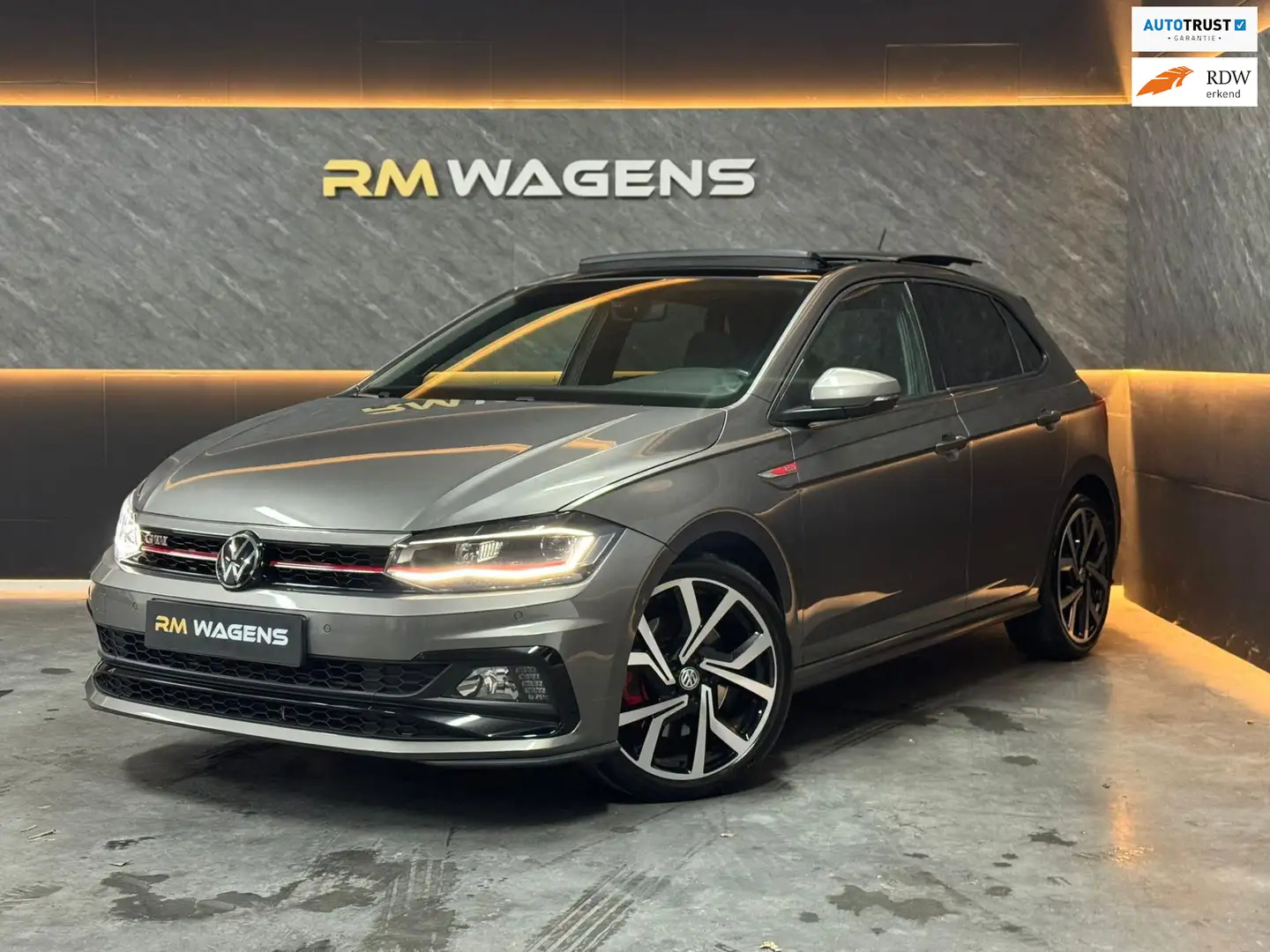 Volkswagen Polo GTI 2.0 TSI GTI|PANO|BEATS|CARPLAY| Grijs - 1