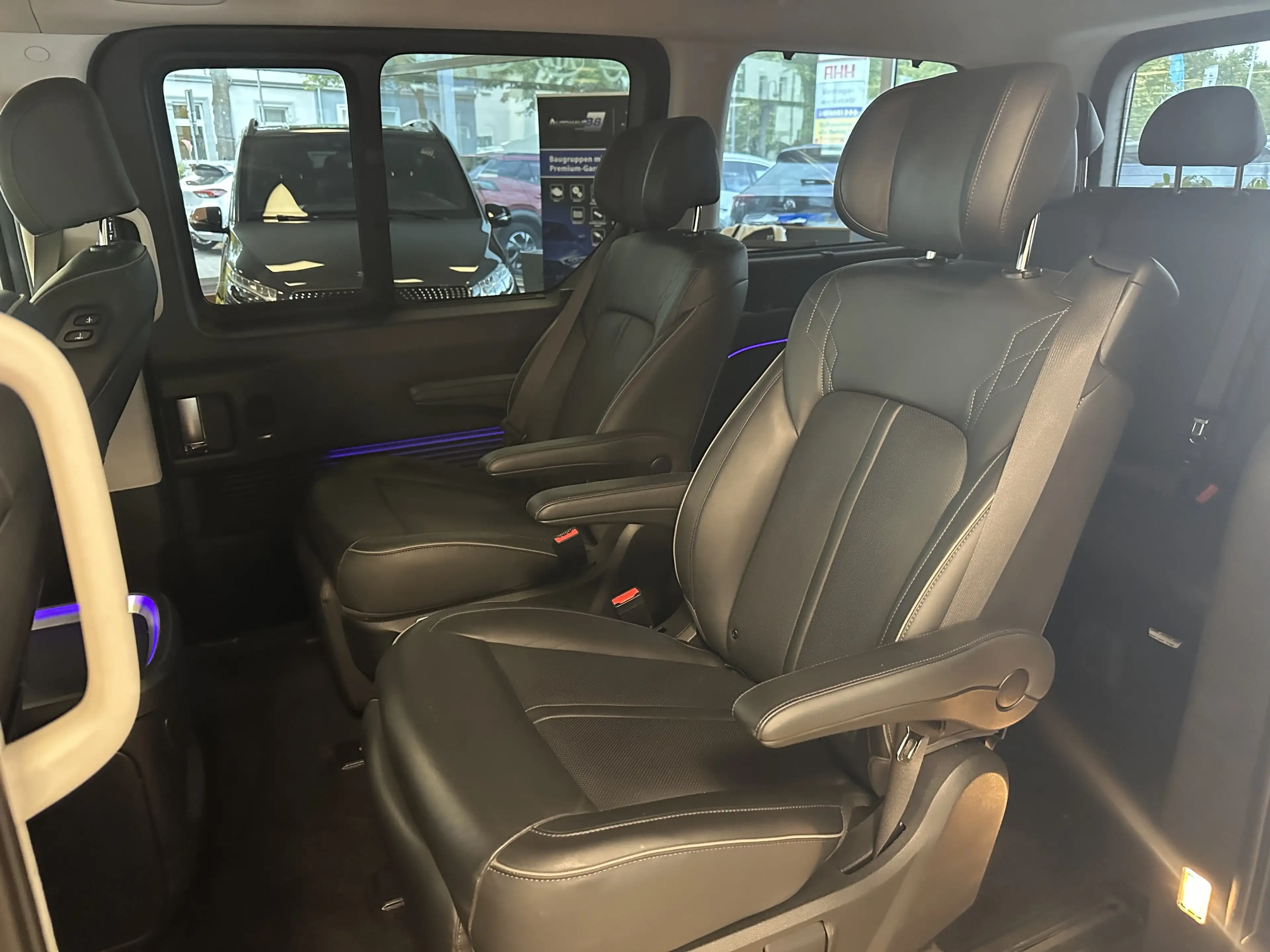Hyundai STARIA Signature*4WD*GARANTIE*NSCC*BOSE*Leder* — photo 15