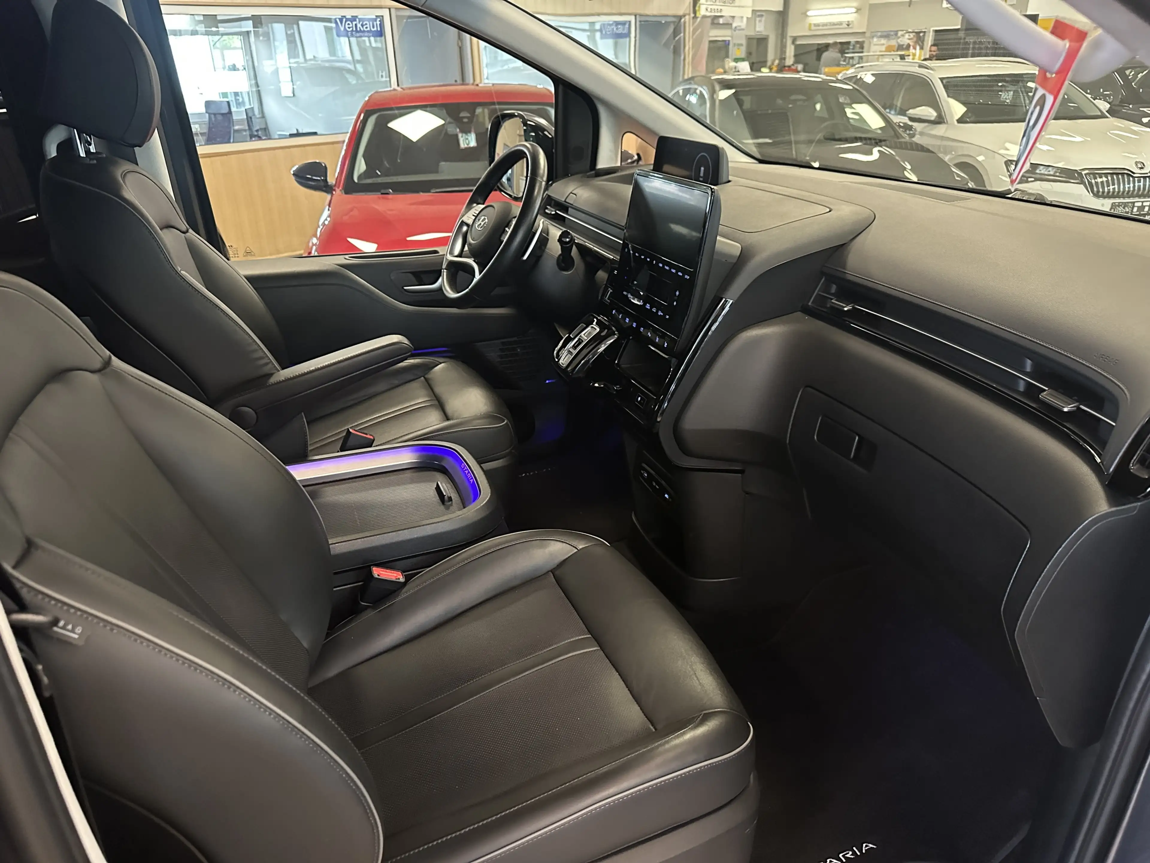 Hyundai STARIA Signature*4WD*GARANTIE*NSCC*BOSE*Leder* — photo 14