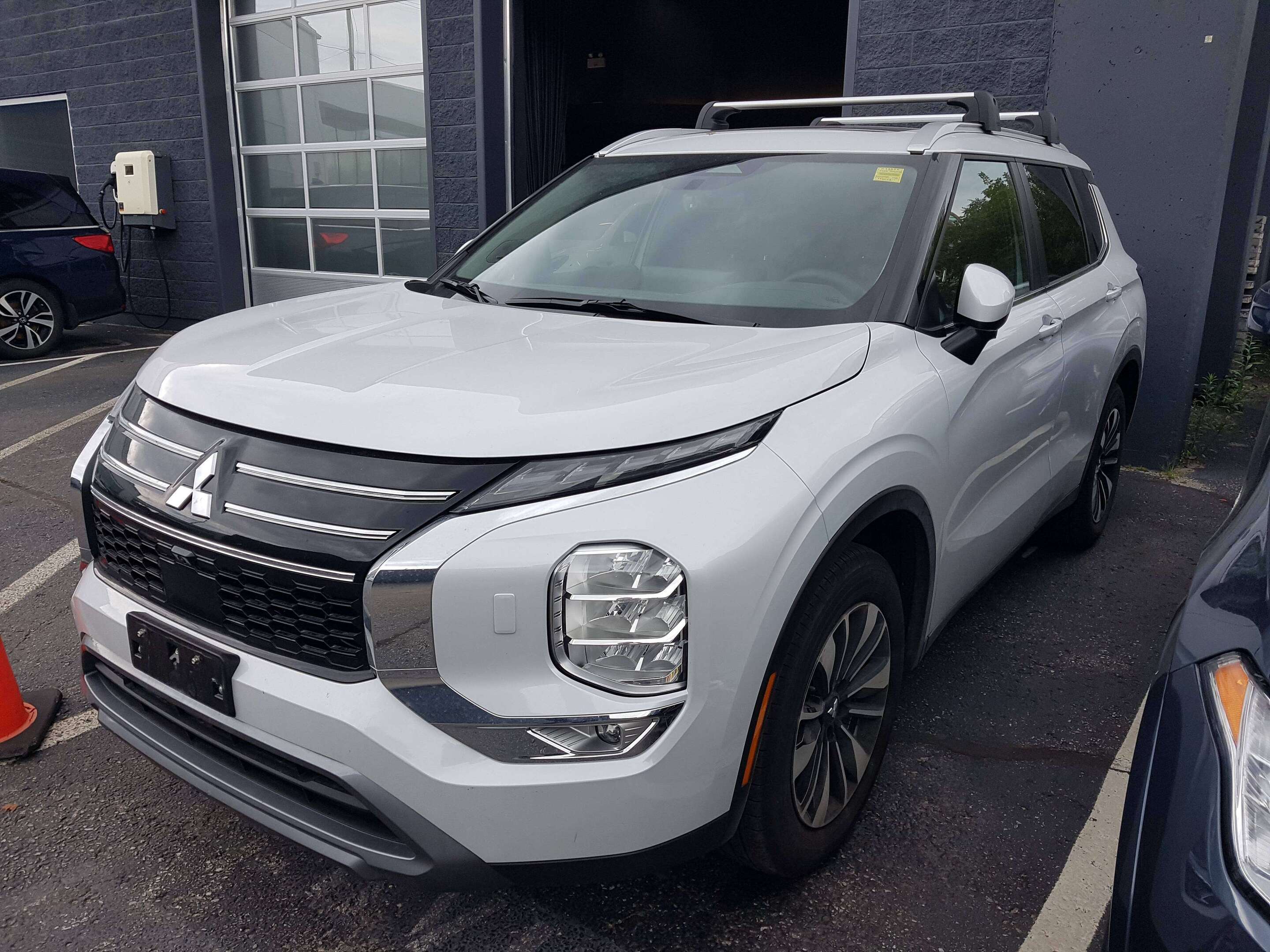 2026 Mitsubishi Outlander LE S-AWC