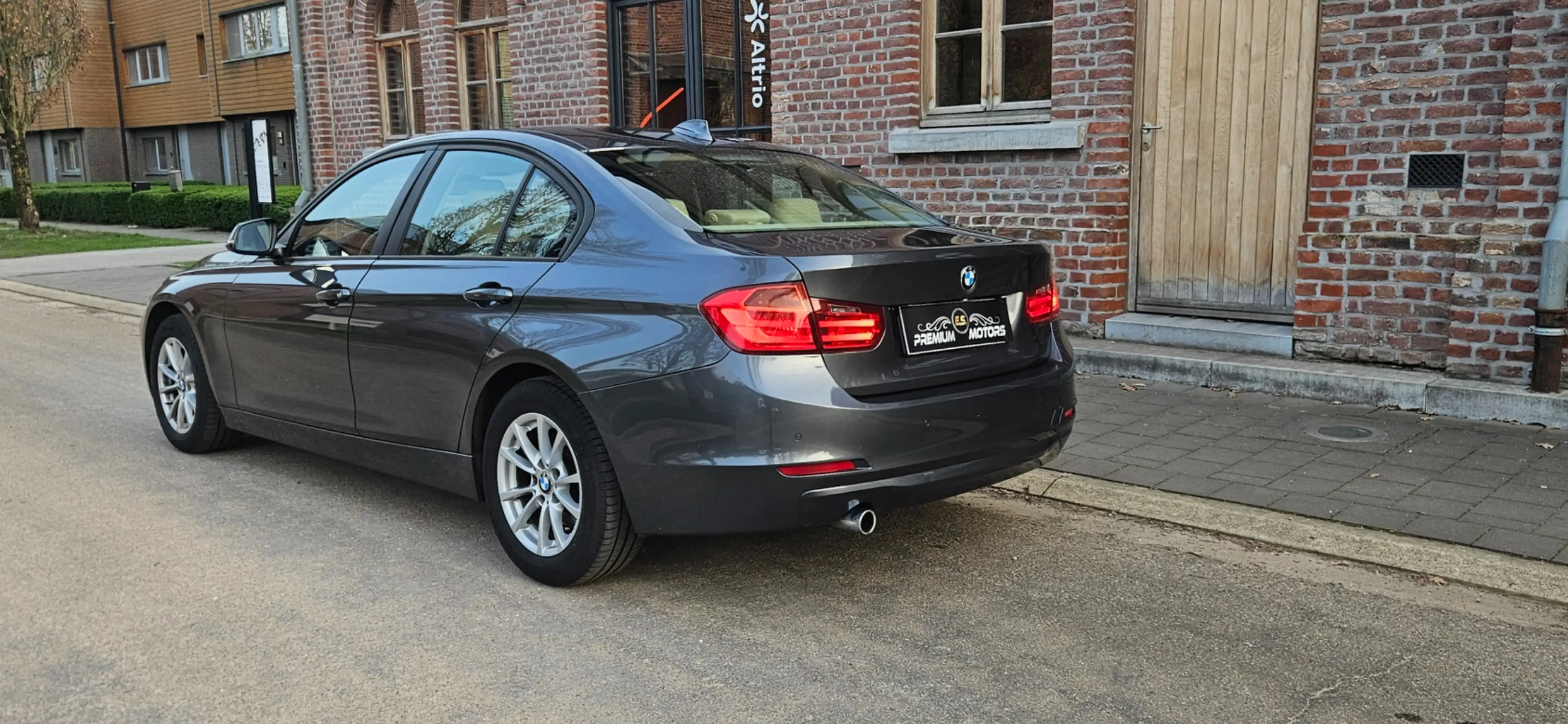 BMW 316 d IN UITZONDERLIJK NIEUWSTAAT !!! ** 49500KM — photo 6