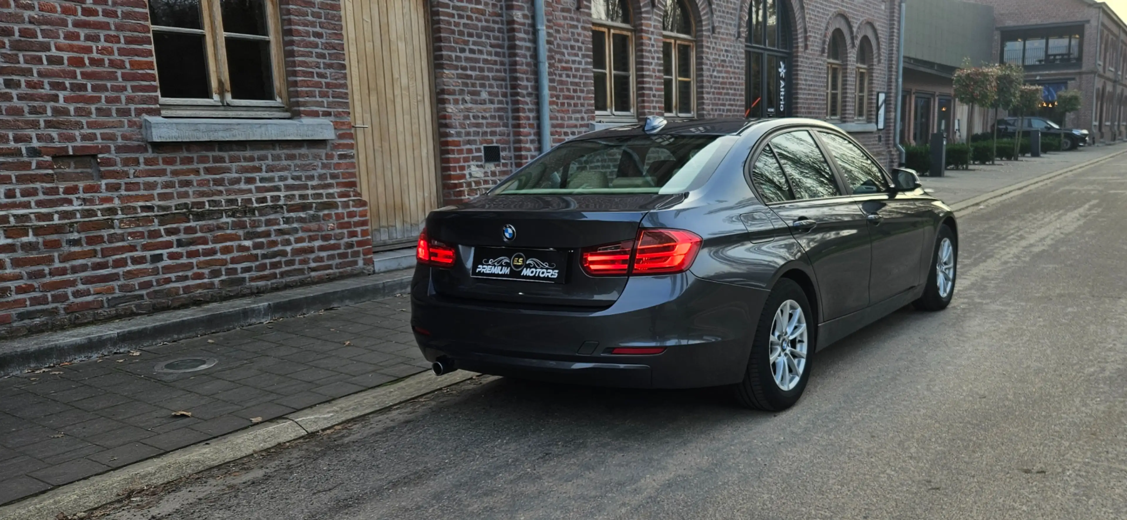 BMW 316 d IN UITZONDERLIJK NIEUWSTAAT !!! ** 49500KM — photo 3